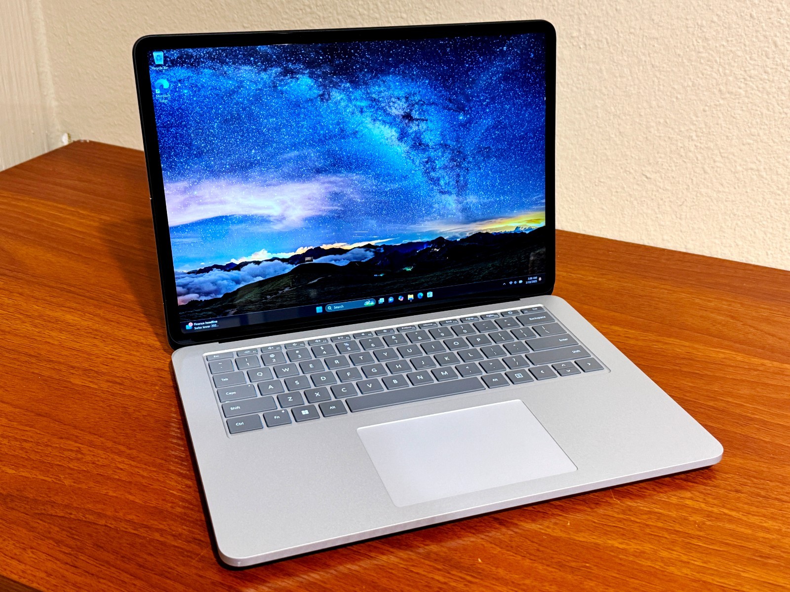 Microsoft Surface Laptop Studio 14.4″ i7 11370H 32GB 1TB SSD Nvidia RTX A2000