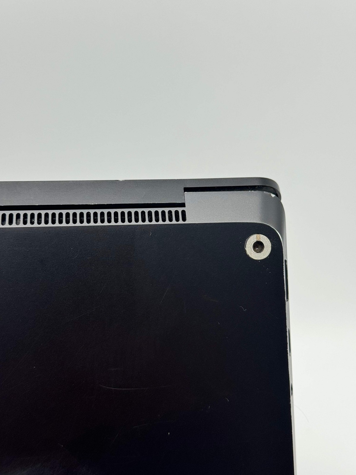 Microsoft Surface Laptop 4 1951 13.5″ i5-1145G7 8GB 512GB Cracked Screen For Par