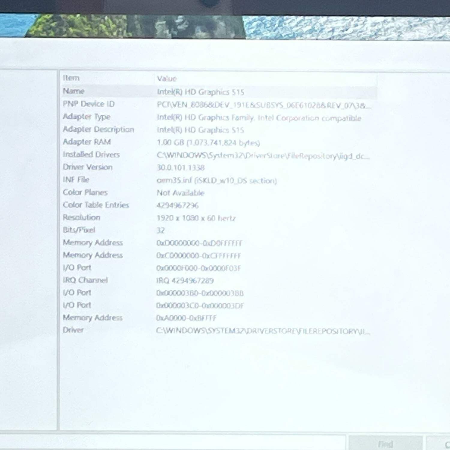 Broken Dell Latitude 5175 11.6″ M3-6Y30 0.90 4GB RAM 128GB SSD-Small Crack