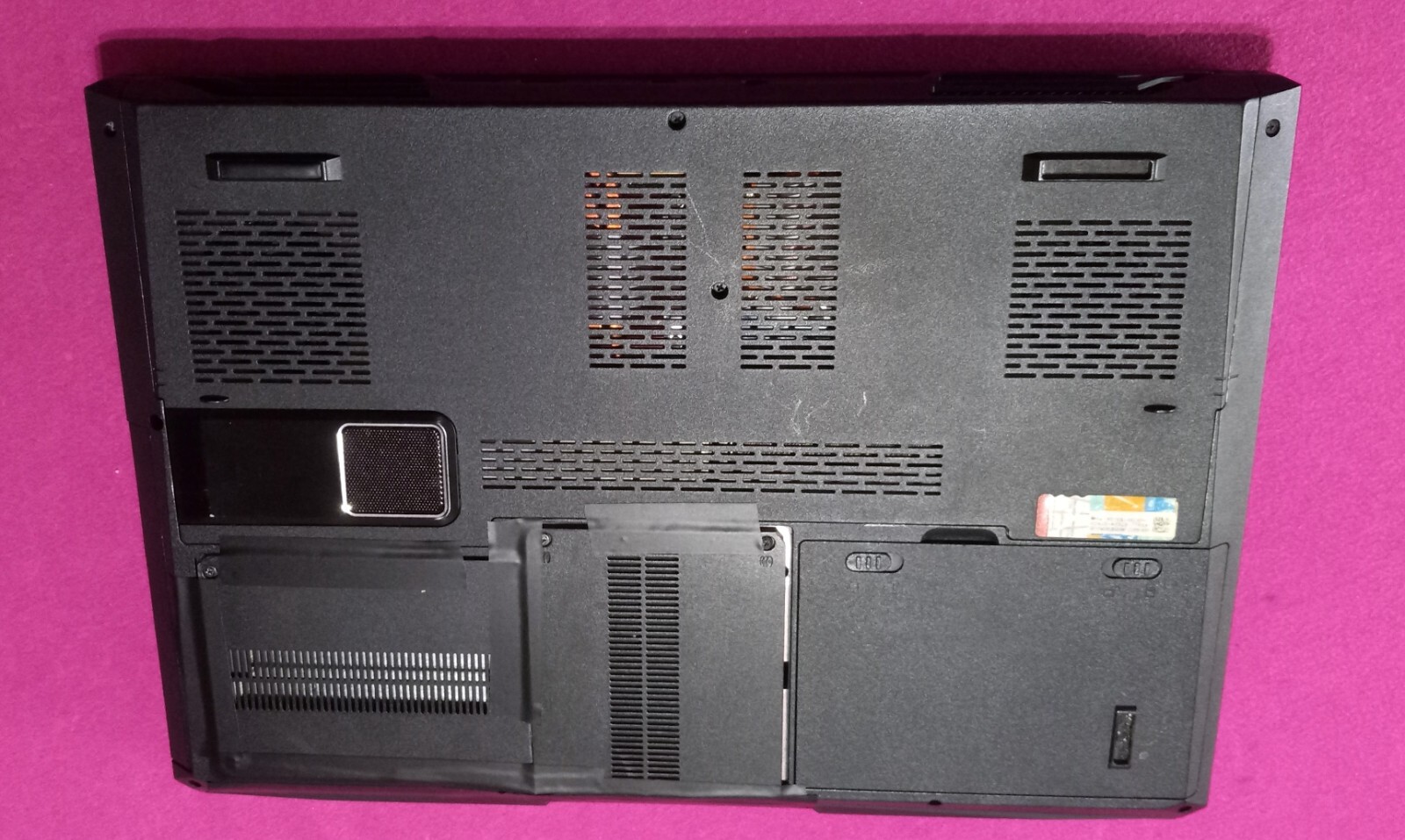Sager Clevo NP8268 P157SM I7-4810mq 2.8-3.8Ghz 24GB 512GB NVIDIA Quadro P3200