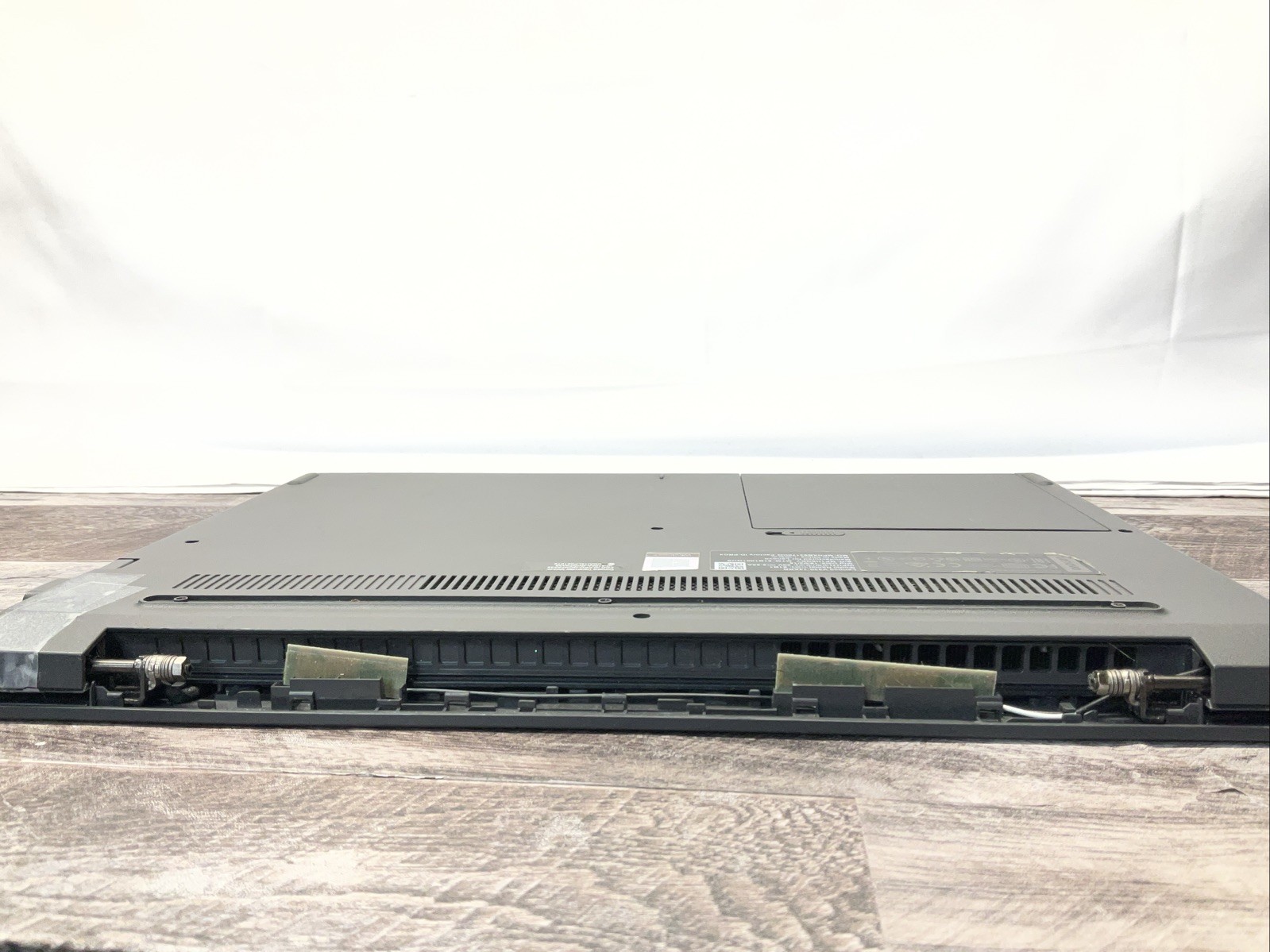 Lenovo V330-14ARR / Unknown Processor / No RAM / Laptop Notebook PC / A20