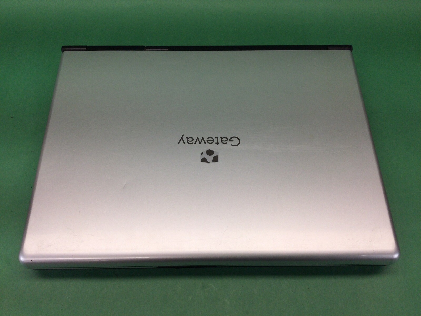 Gateway T-Series W350A – 14” Laptop – UNTESTED