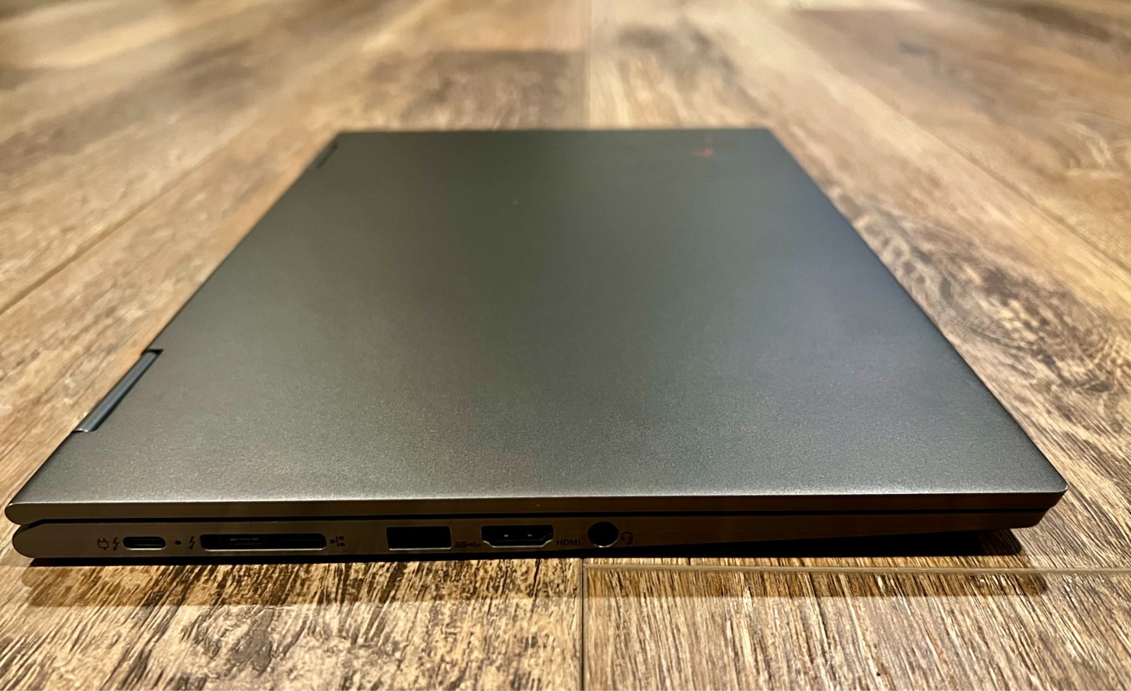 Lenovo ThinkPad X1 Yoga Gen 5 14″ Core i7-10610U 16GB 512GB SSD Win11 Pro Touch