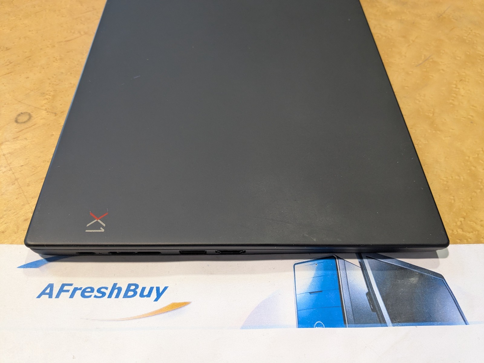 Lenovo ThinkPad X1 Carbon 6th Gen 14″ i7-8550U 1.8GHz 8GB Ram 256GB SSD No OS/AC