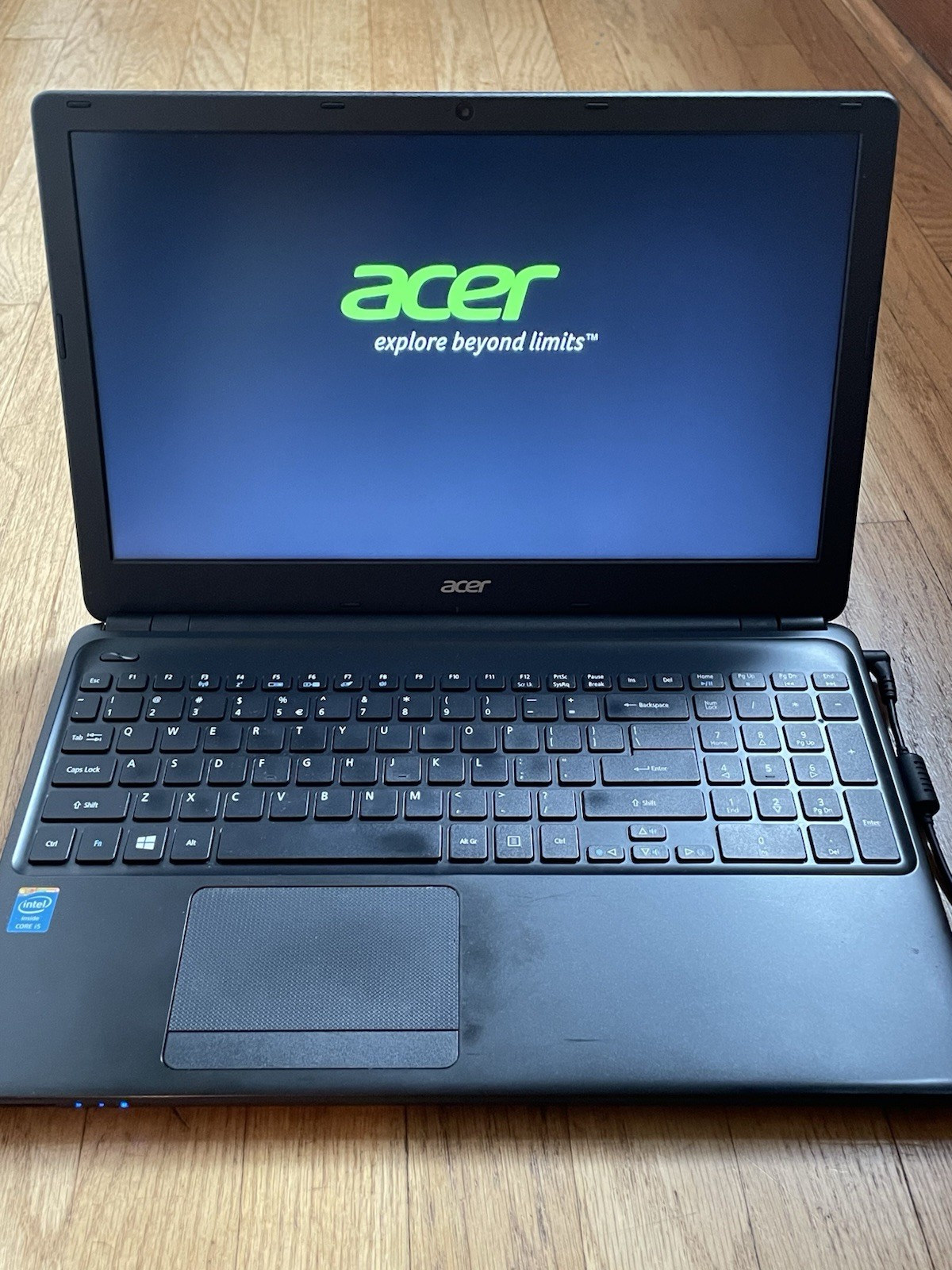 Acer Aspire E1 15.6″ intel i5 CPU 8GB RAM