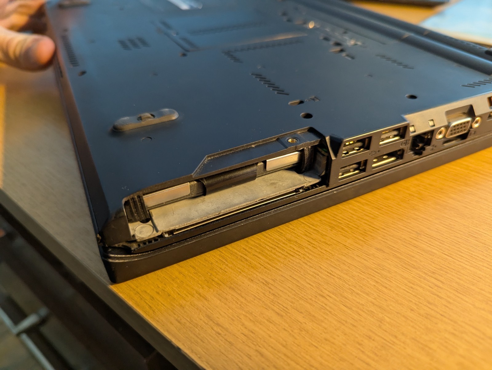 Lenovo Thinkpad T410 Laptop, Intel i5 M560 2.67GHz, 120gb SSD, 8gb RAM