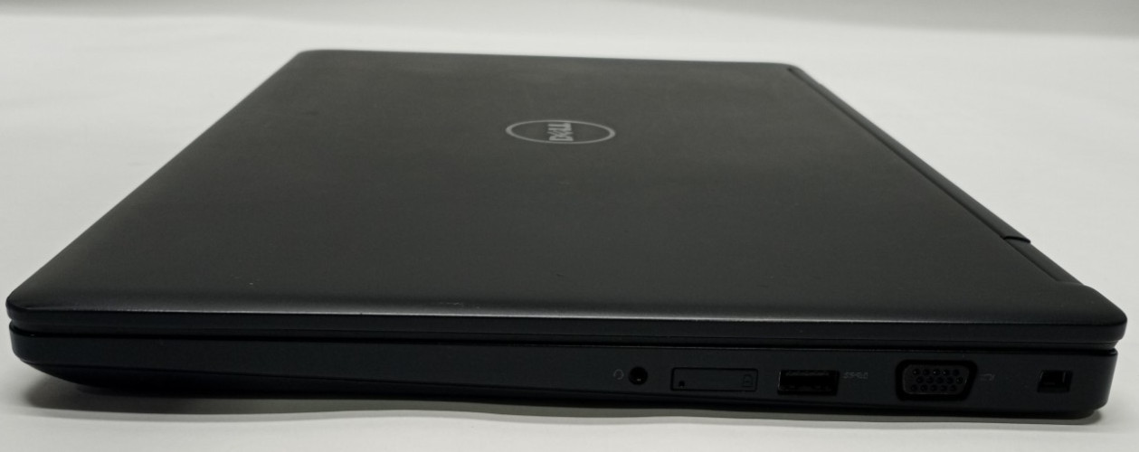 Dell Precision 3520 15.6″FHD i7-7820HQ@2.90GHz 32GB RAM NVIDIA No HDD/OS MC327*!