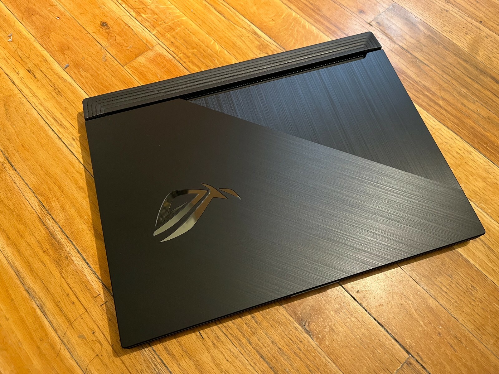 [REFURBISHED] ASUS ROG Strix G512LW-XS78 144Hz Core i7-10750H 32GB 1TB RTX 2070
