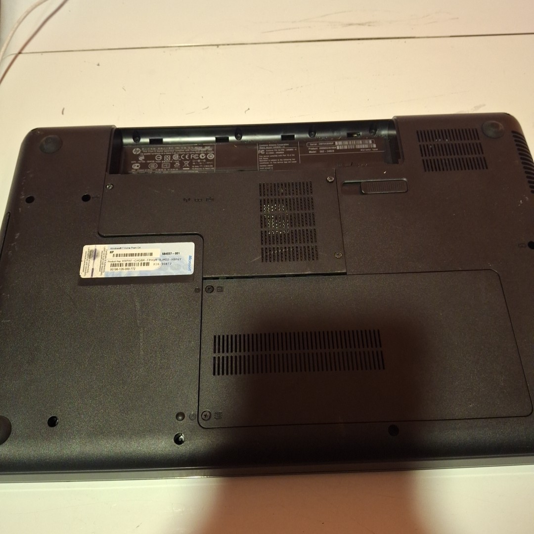 Hp Pavilion G62 Notebook/Laptop Black 13.5″ LCD Display Windows 7 AMD For Parts