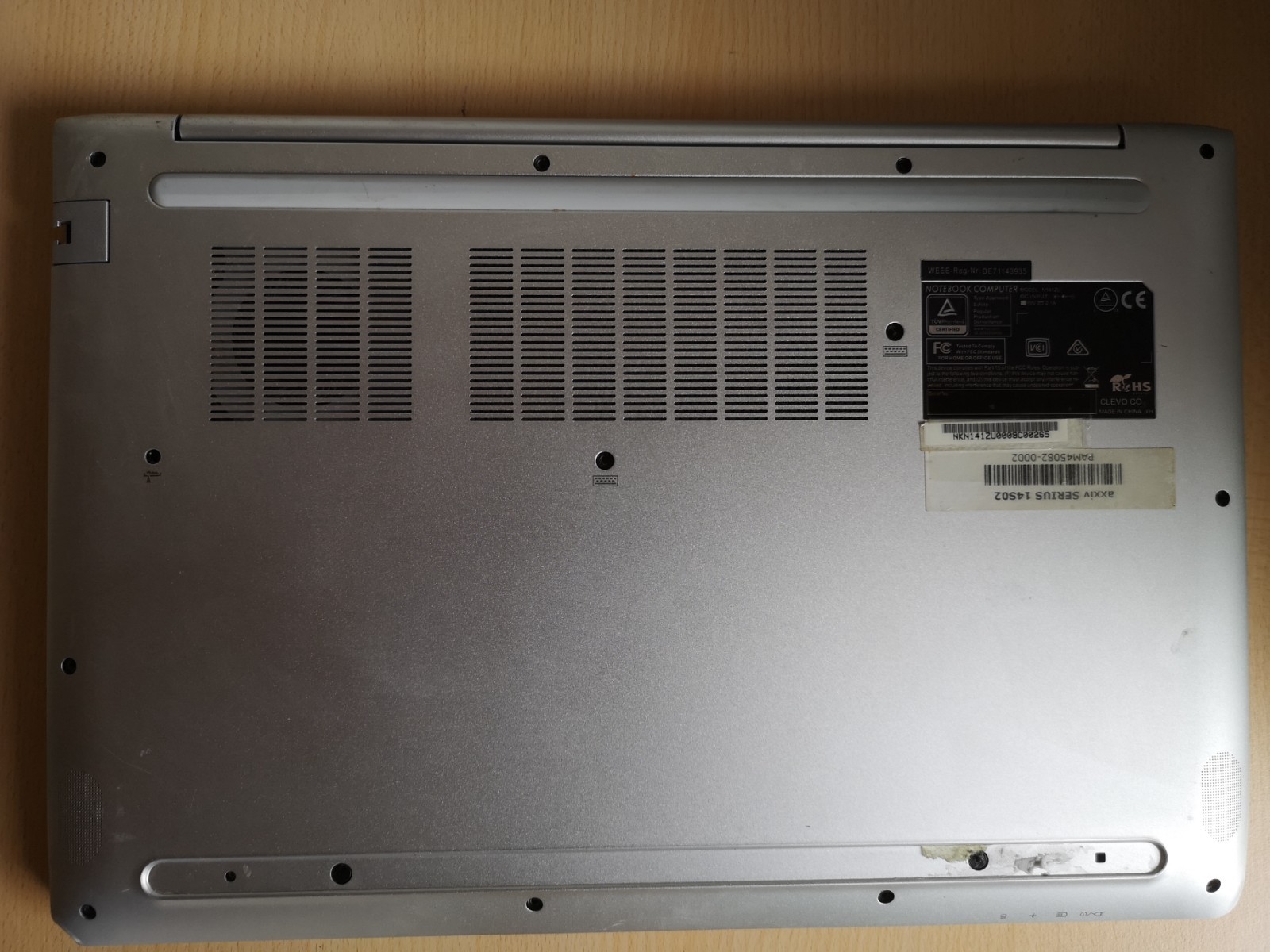 CLEVO N13 N140ZU | i5-8265U | 16GB | 500GB SSD | 2TB HDD | UHD GRAPHICS | WIN11