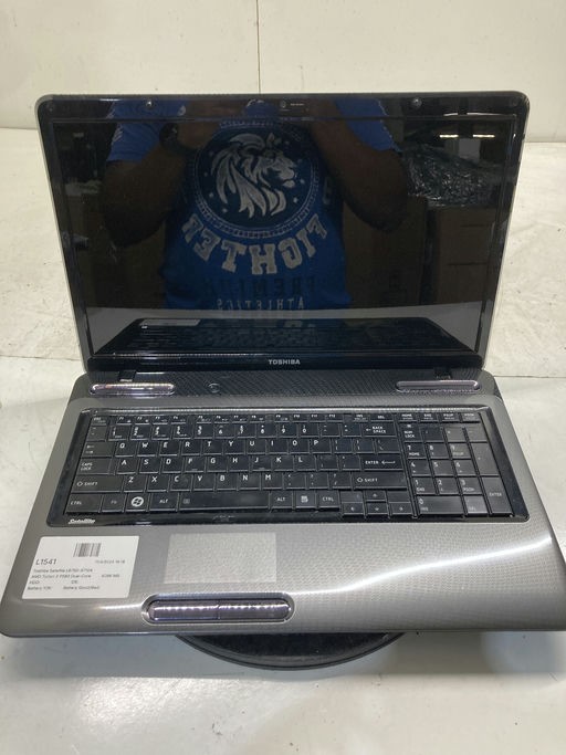 Toshiba Satellite L675D-S7104 AMD Turion 2 P560 Dual-Core 2500MHz 4096 MB NO HDD