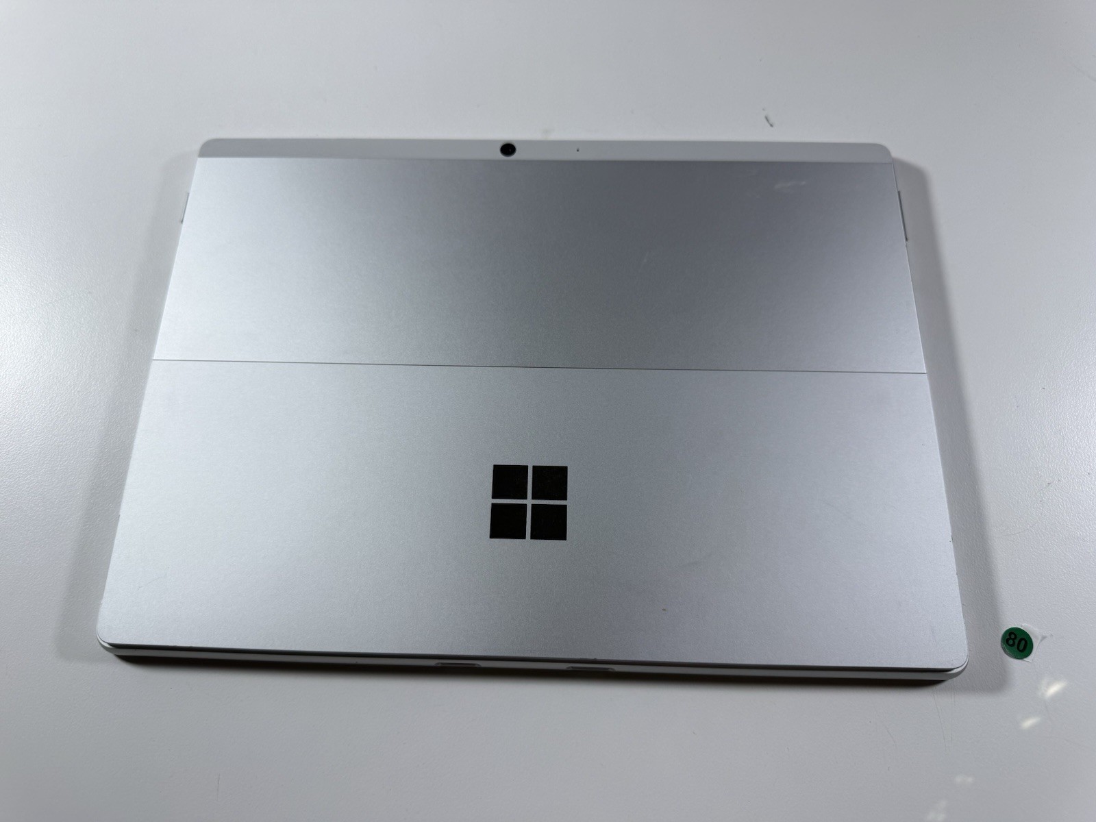 Microsoft Surface Pro 8 (1982) i5-1145G7 – 16GB RAM – 256GB 120Hz – Win 11 Pro