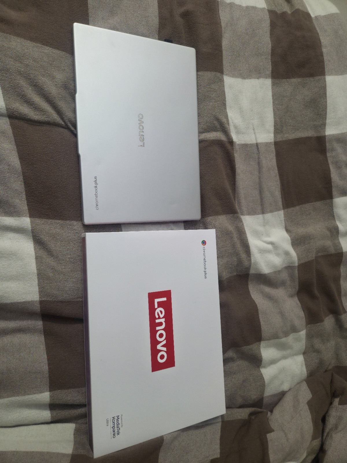 Lenovo Chromebook Plus MediaTek Kompanio 520 Laptop Silver Dolby Atmos Chrome OS