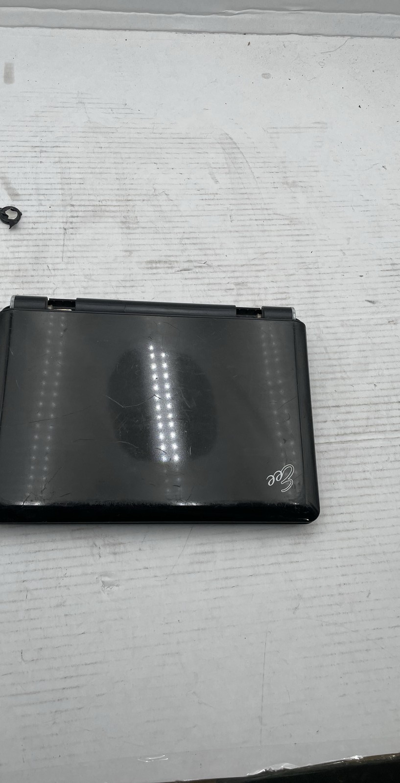 Asus Eee PC 1000HA Netbook Black For Parts or Repair Disassembled