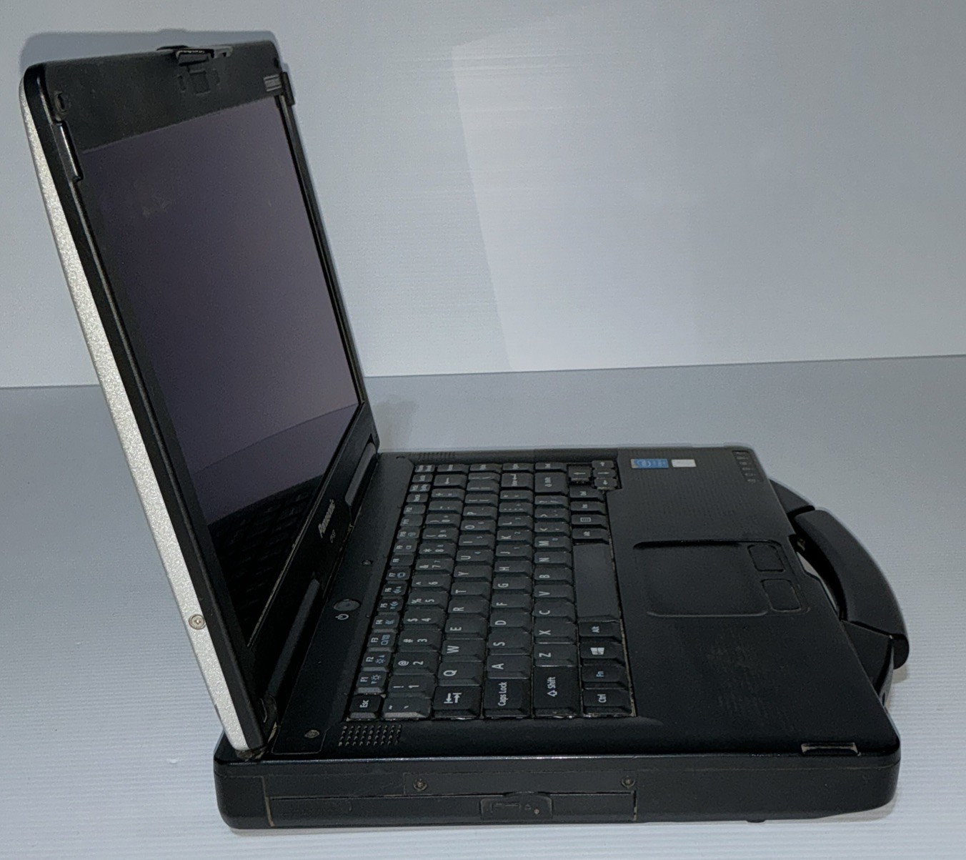 Panasonic Toughbook CF-53 14″ I5-4310U 2.0GHz 500GB SATA 8GB Windows 11 pro