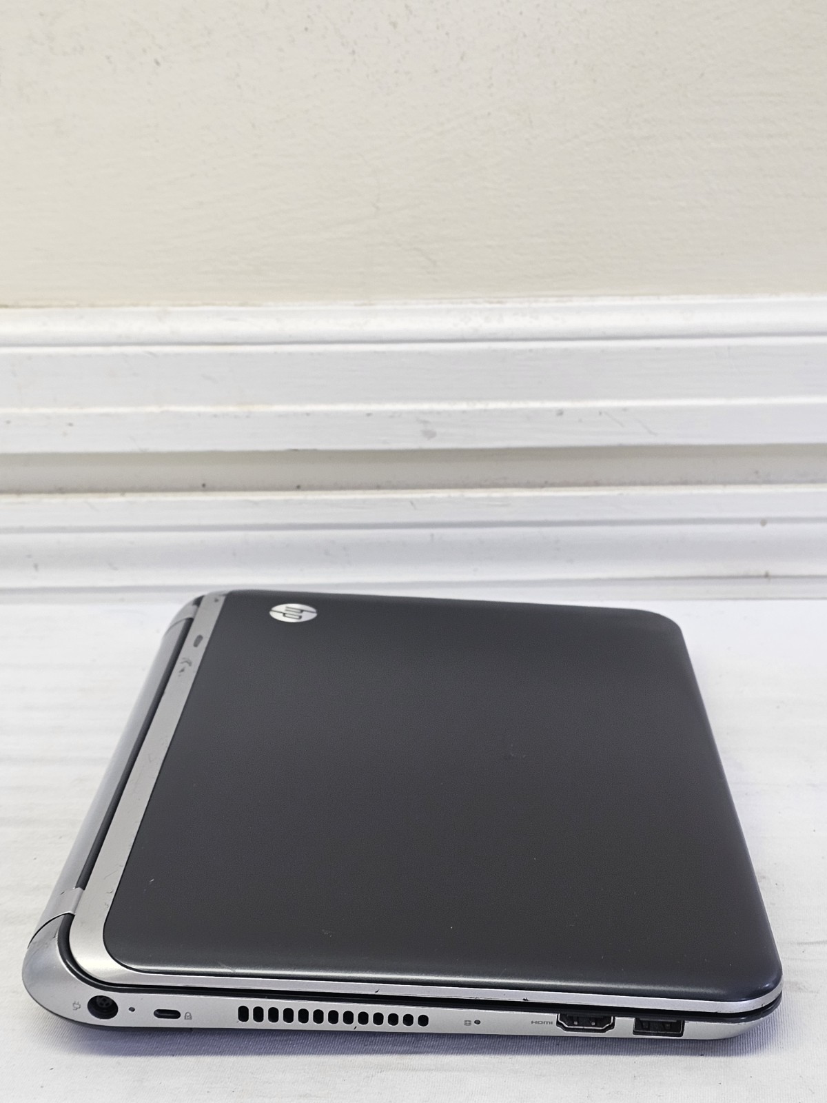 HP 3115M Laptop – AMD E-300 – 4GB RAM – BIOS LOCKED – NO HDD/OS – Parts – READ