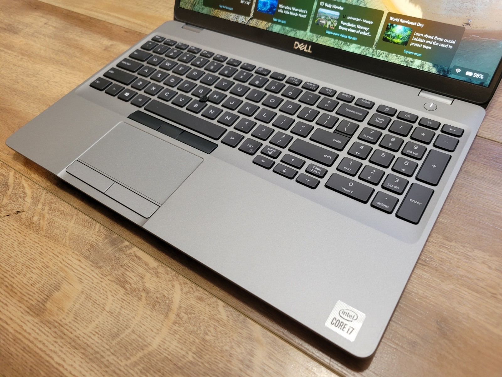 Dell Precision 15.6″ 3551 Intel i7-10850H☆16GB RAM☆256GB SSD☆NVIDIA P620☆Win11