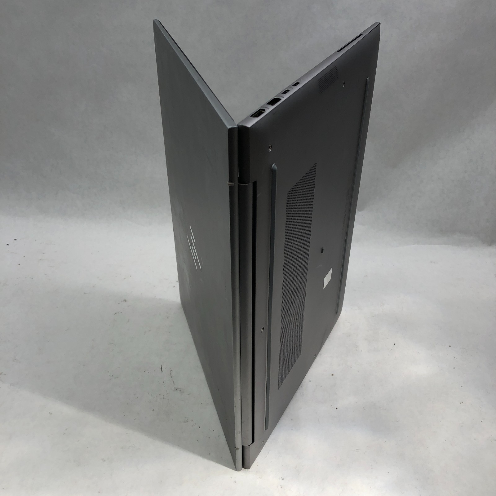 HP ZBook Firefly 16 G10 Intel Core i7-1360P 16GB DDR5 512GB NVMe No OS/AC