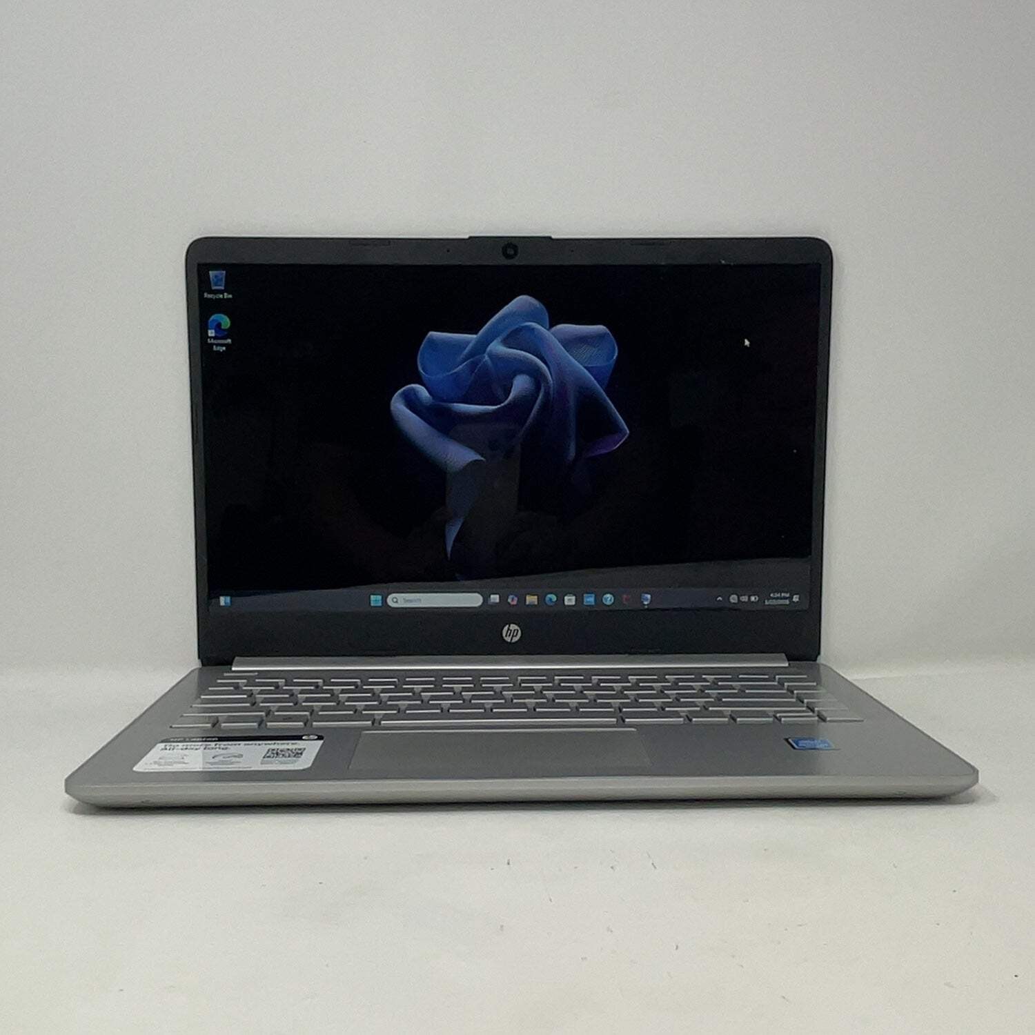 HP Laptop 14-DQ0057NR 15.6″ Pentium Silver N5030 1.1GHz 4GB RAM 60GB SSD