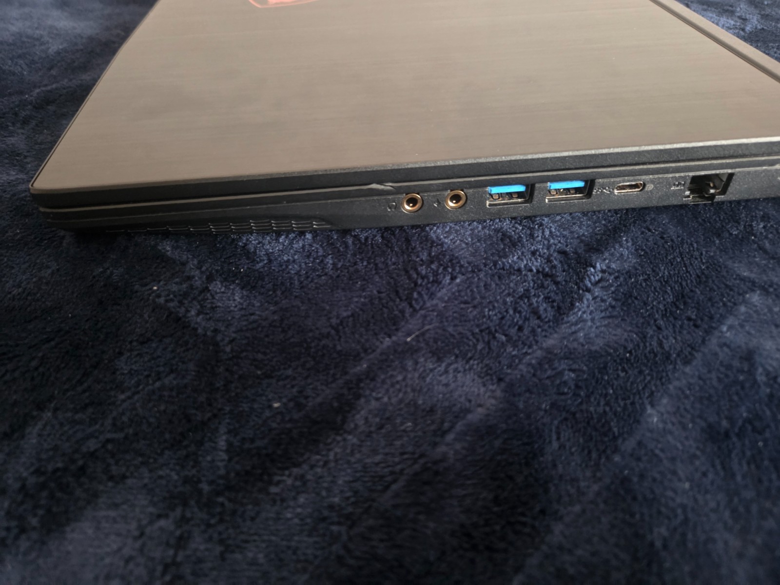 MSI Thin GF63 15.6” 144Hz 2.0 GHz i5-12450H NVIDIA RTX 2050 8GB Ram FOR PARTS
