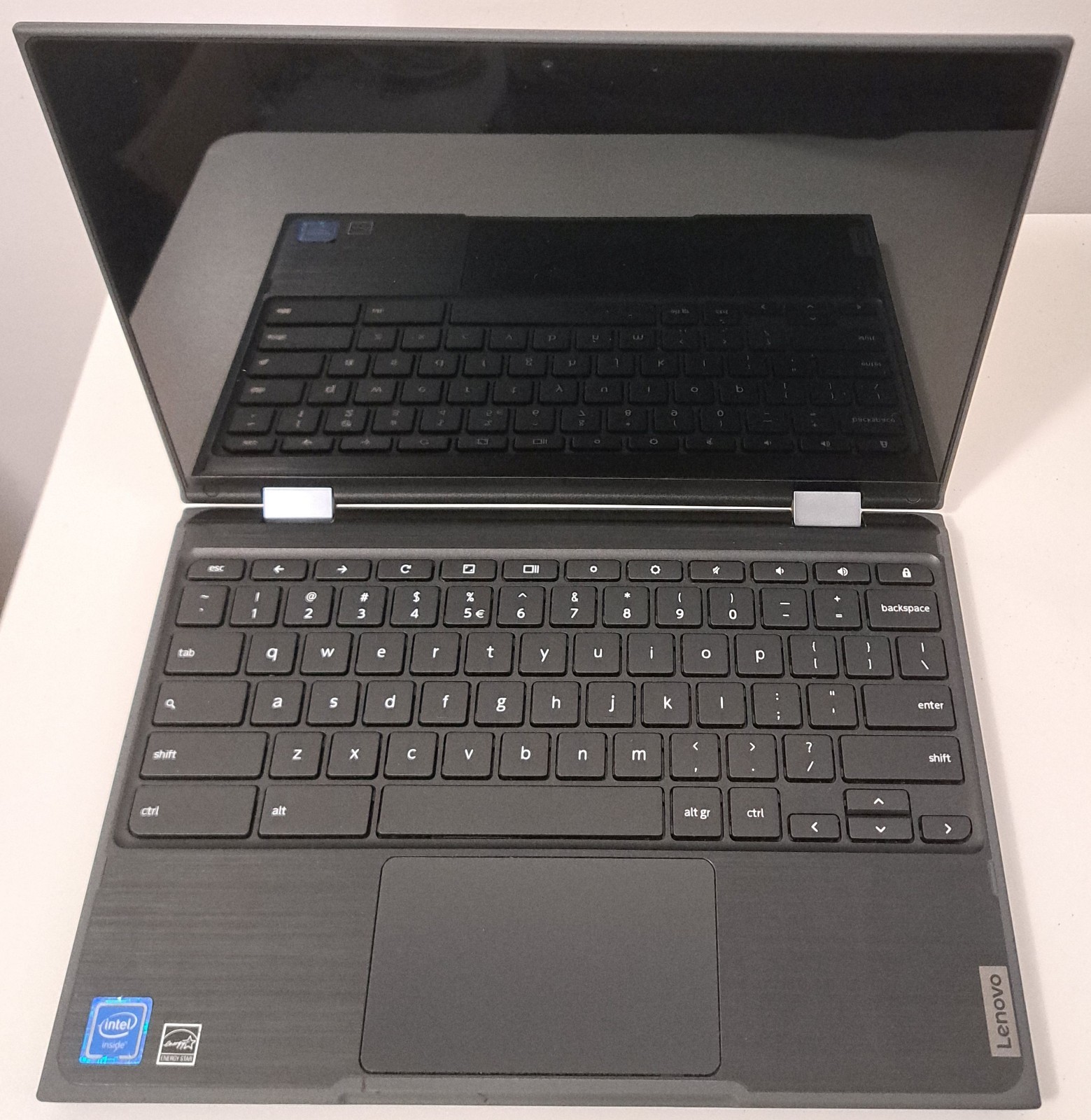 Lenovo 300e 2nd Gen Celeron N3450 Chromebook 4GB DDR4 32GB eMMC