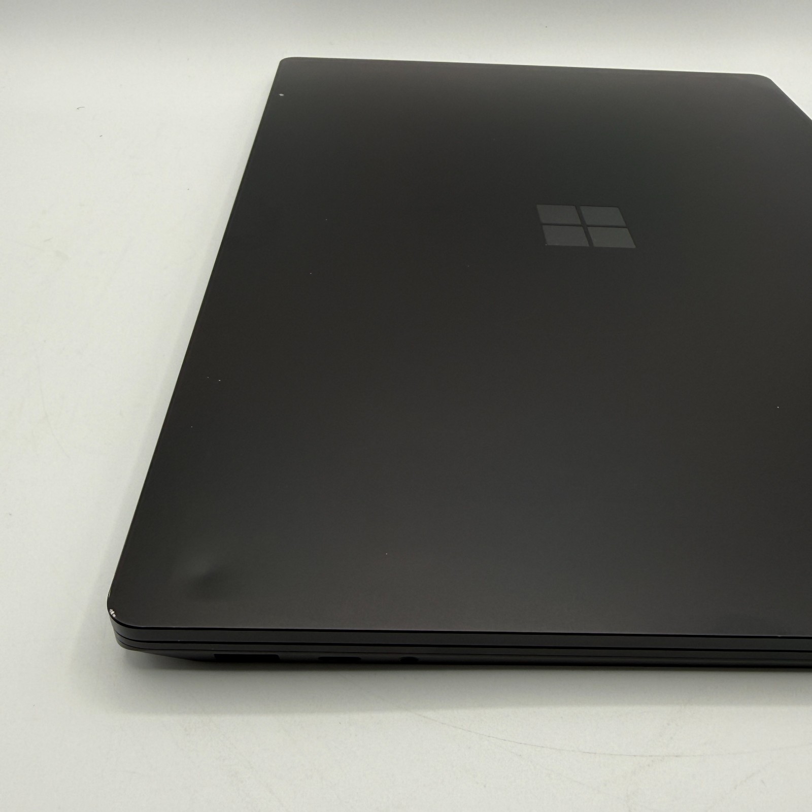 Microsoft Surface Laptop 3 15″ i7-1065G7 32GB RAM 1TB SSD Winвdows 11 Pro Black