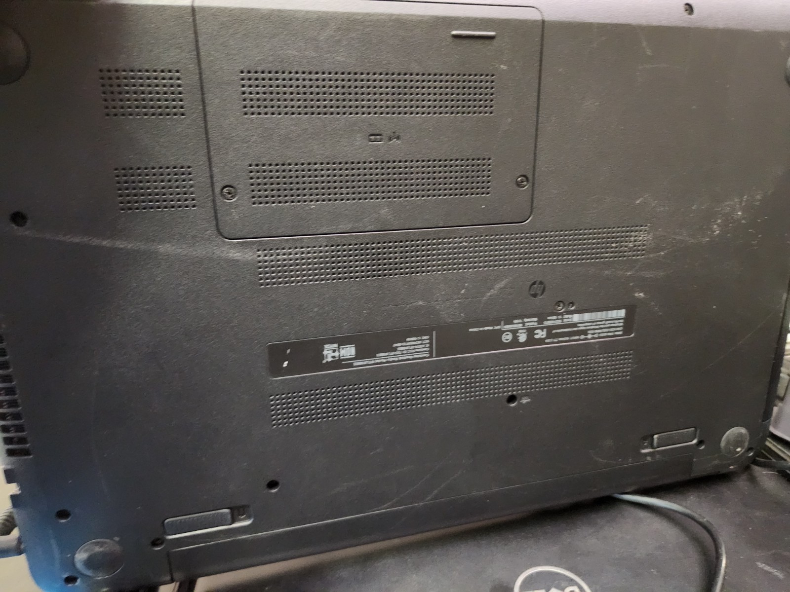 HP 15 Notebook PC AMD A8-7410 Radeon R5 2.20GHz 4GB RAM 500GB HDD Win 10/AC Pwr