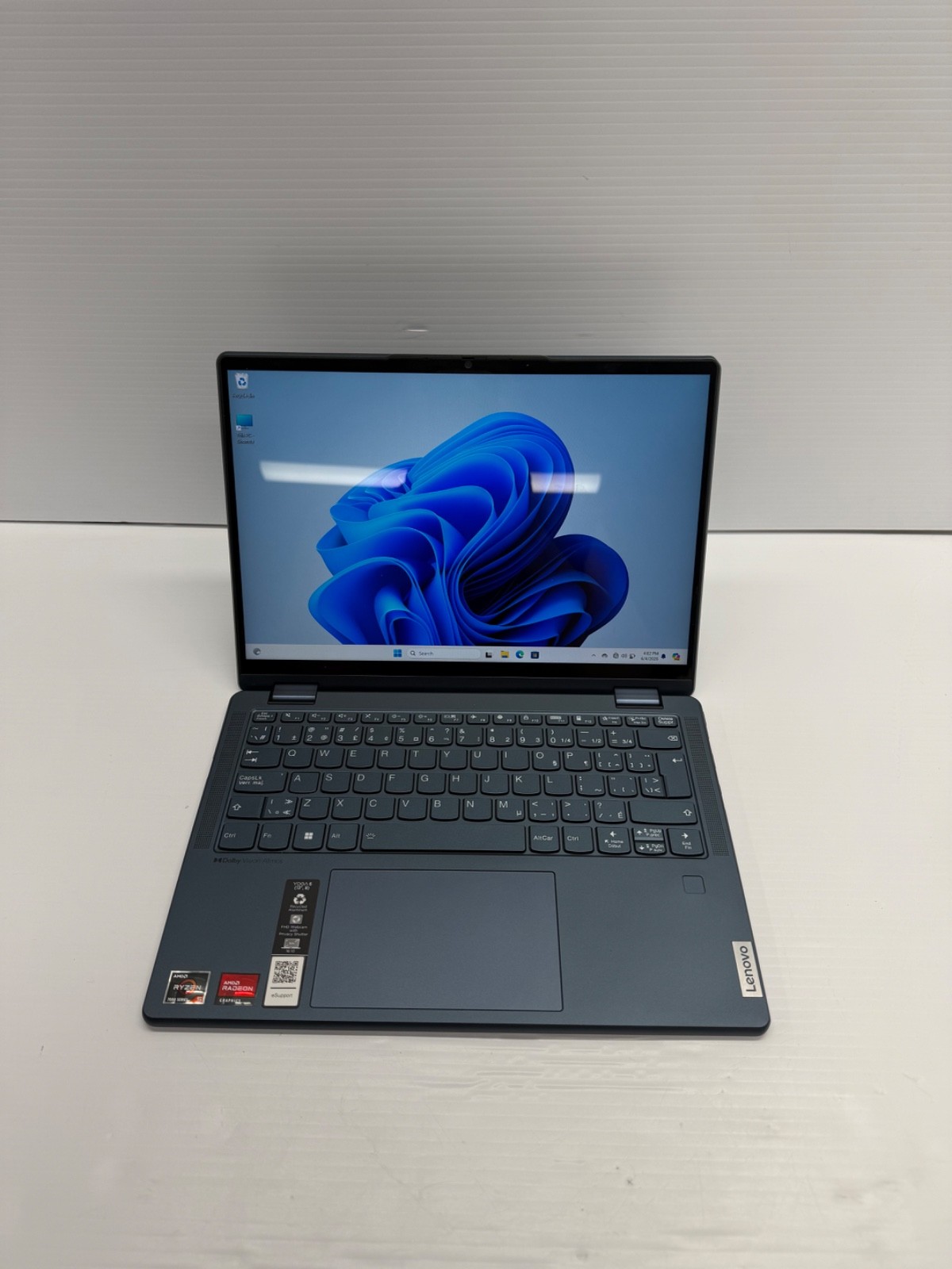 Lenovo Yoga 6 13ABR8, AMD Ryzen 5 7530U, 16GB RAM, 256GB SSD, Win 11 Pro Read*