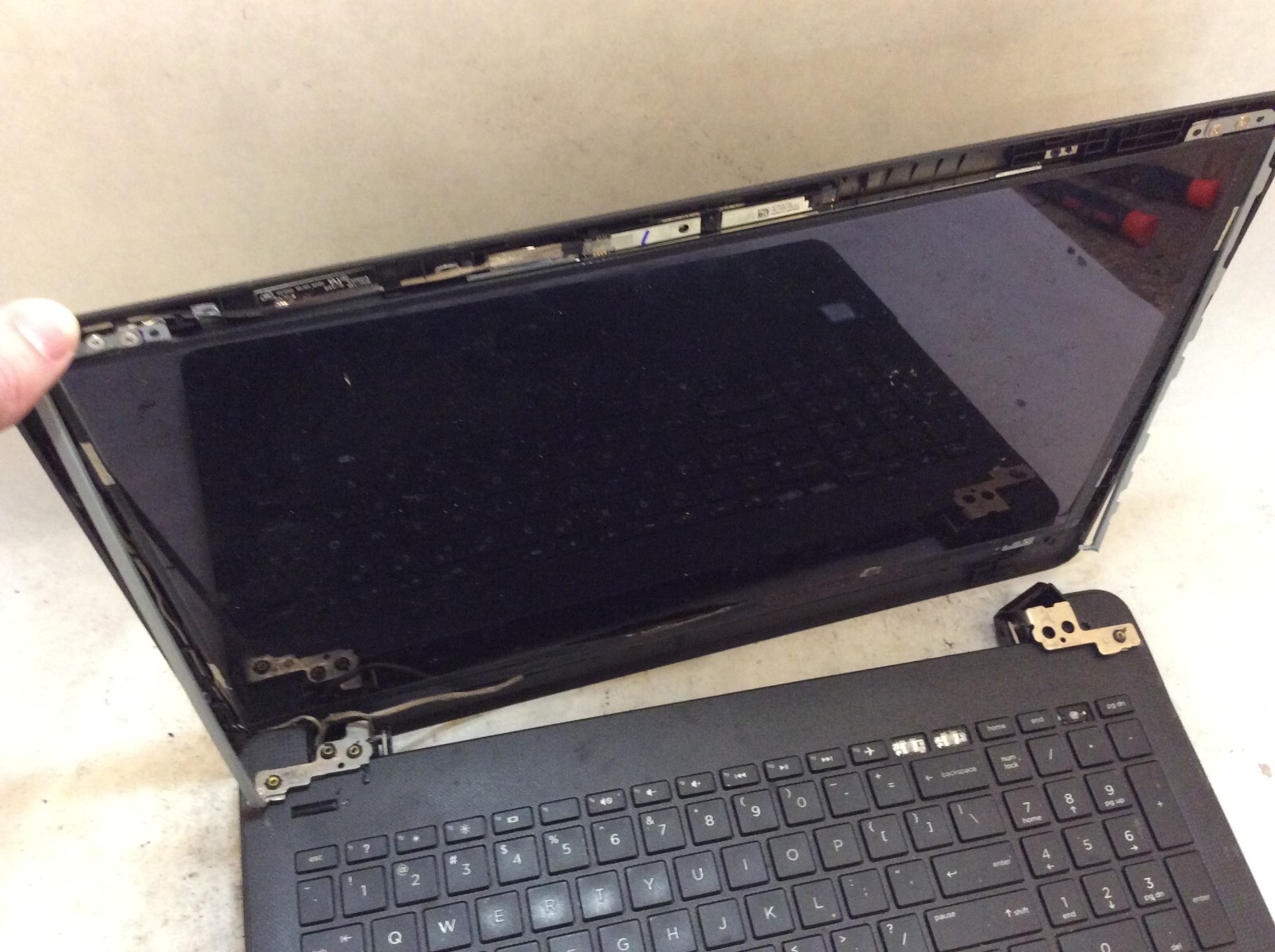 HP Notebook 15-bs013dx Laptop 15″ Intel Core i3 7th Gen WON’T TURN ON -PP