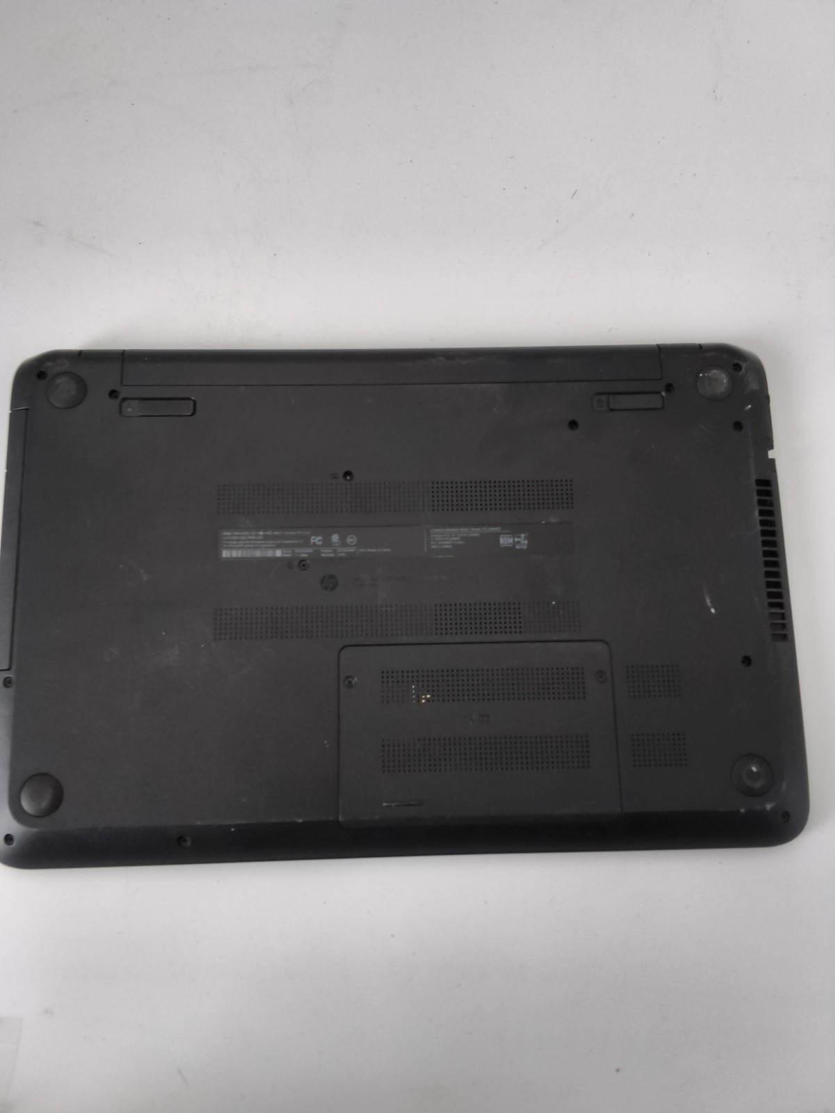 HP 15 Notebook PC | AMD A6-5200 Radeon HD Graphics | 4 GB Ram | 440 GB See Desc!