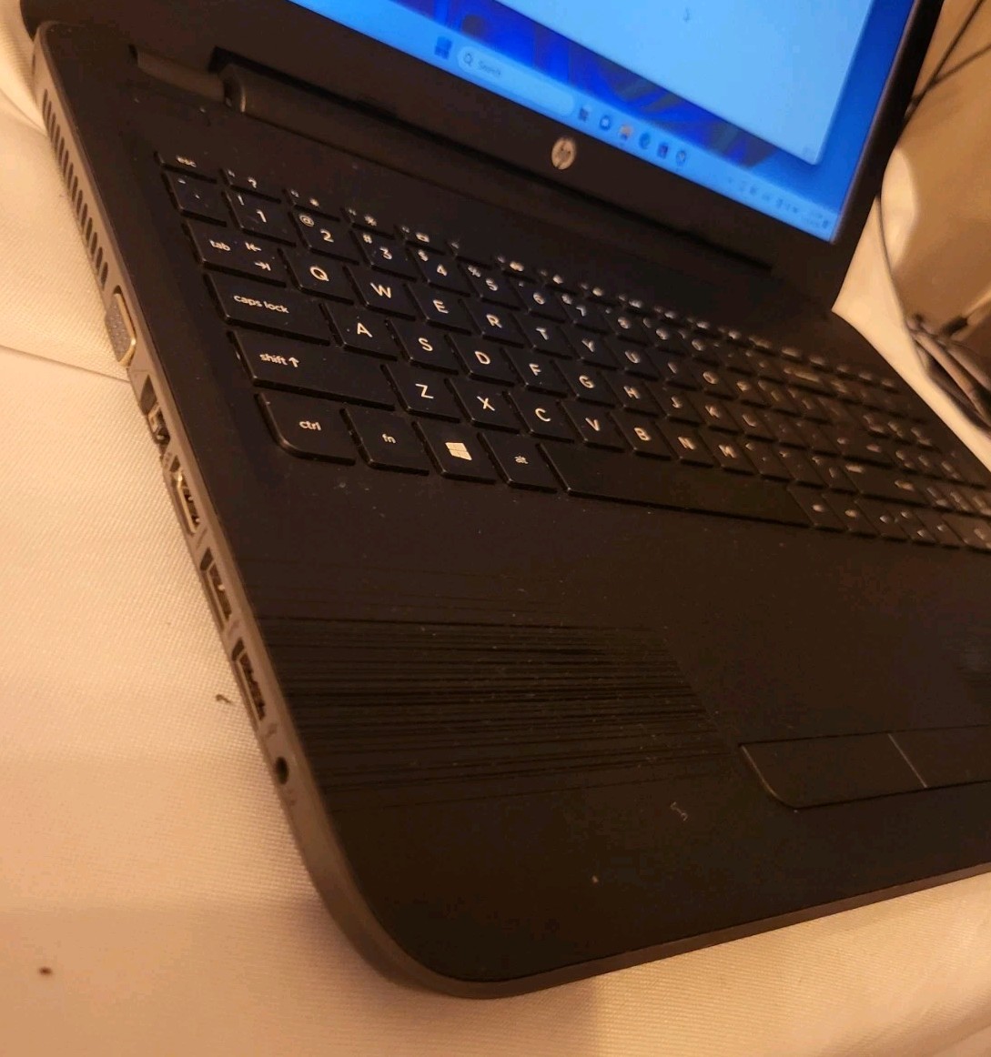 HP 255 G5 Notebook PC AMD E2-7110 4xCPU@ 1.8GHz 4GB RAM 500GB HDD(6-16-1)