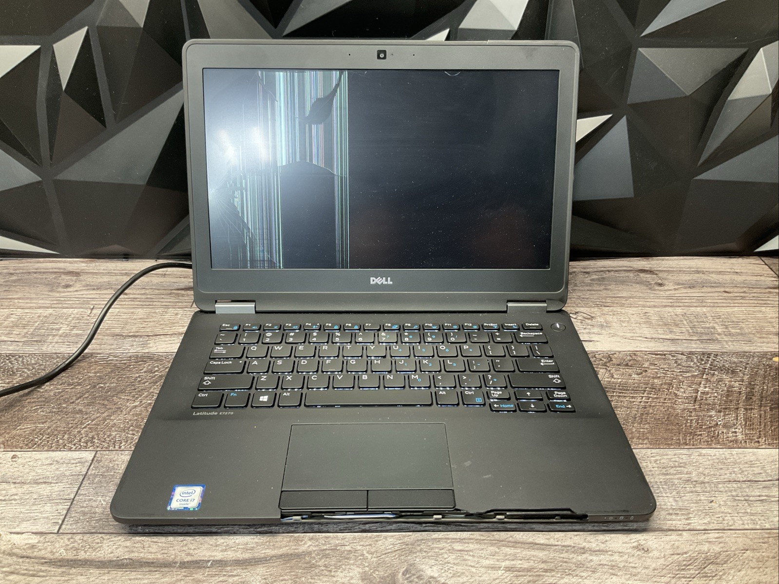 Latitude E7270 / i7 6th / No RAM Laptop Notebook PC / M10