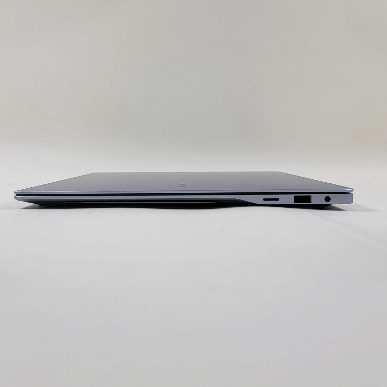 Samsung GalaxyBook4 Edge NP960XMB 16″ Snapdragon X Elite 3.8GHz 16GB RAM 1TB SSD