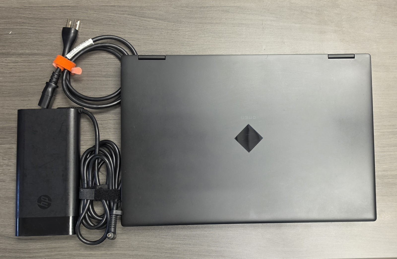 HP OMEN 16″ (RTX 3060 6GB, 1440p QHD 165hz, 16GB RAM, Intel i7-12700H, 1TB SSD)