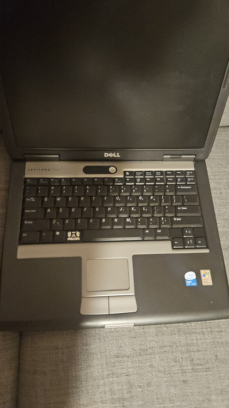 Dell Latitude D520 Laptop Core 2 Duo 1.66GHz No Hard Drive Untested