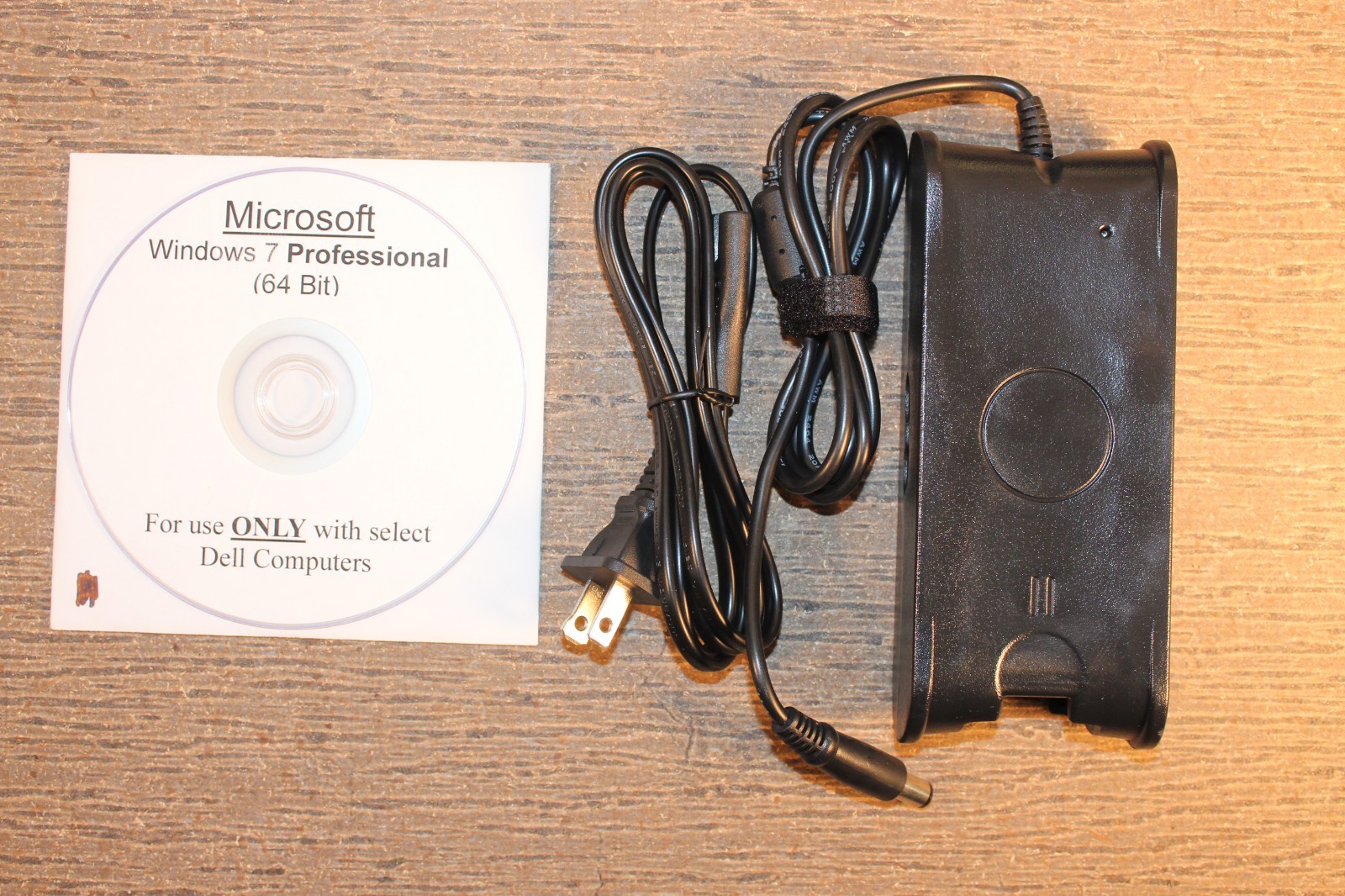 Dell Inspiron 15R (2.20GHz/6GB/320GB) WEBCAM, 15.6″ WUXGA Windows 7 PRO 64-Bit