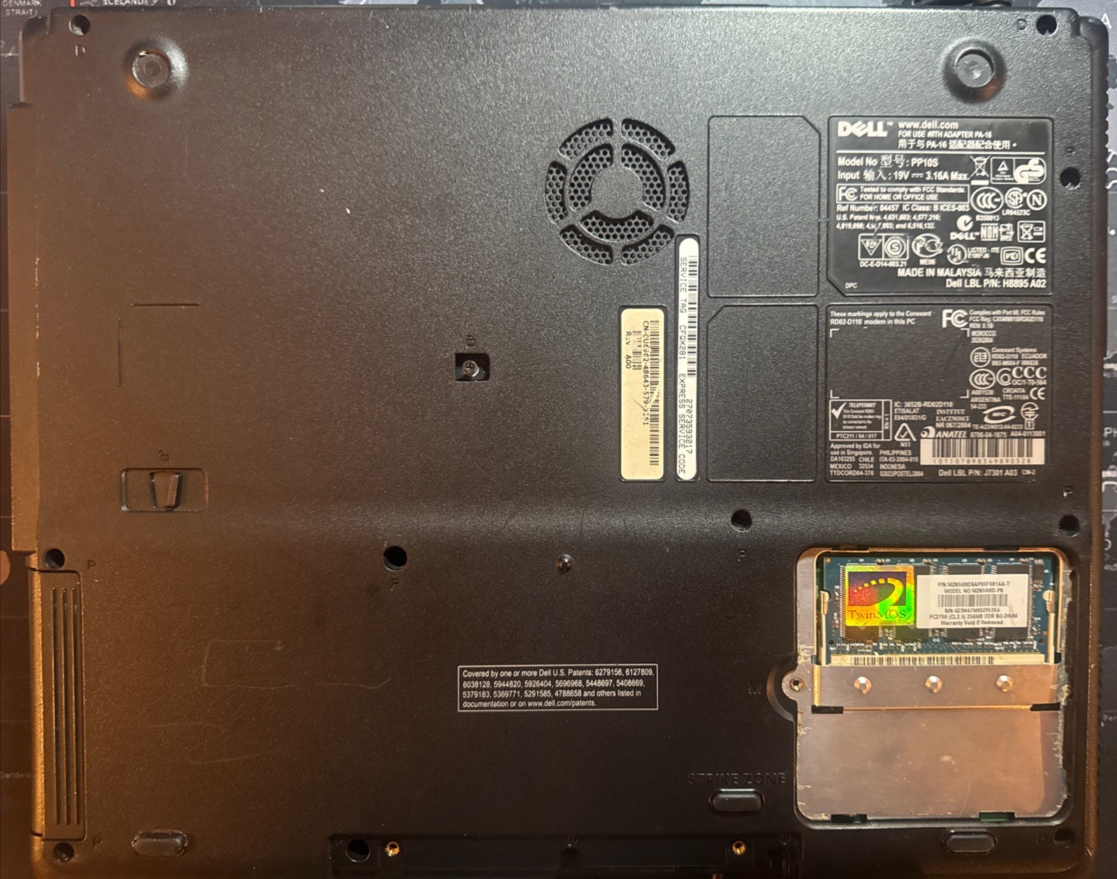 Dell Inspiron 2200 14.1in. Notebook/Laptop FOR PARTS
