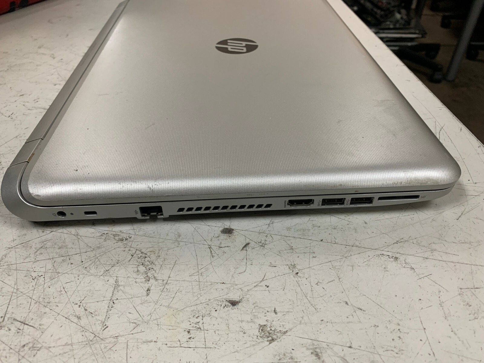 HP – 17.3″ Laptop – AMD A8-6410 w/ AMD Radeon R5 – 480GB SSD – 6GB RAM – TS
