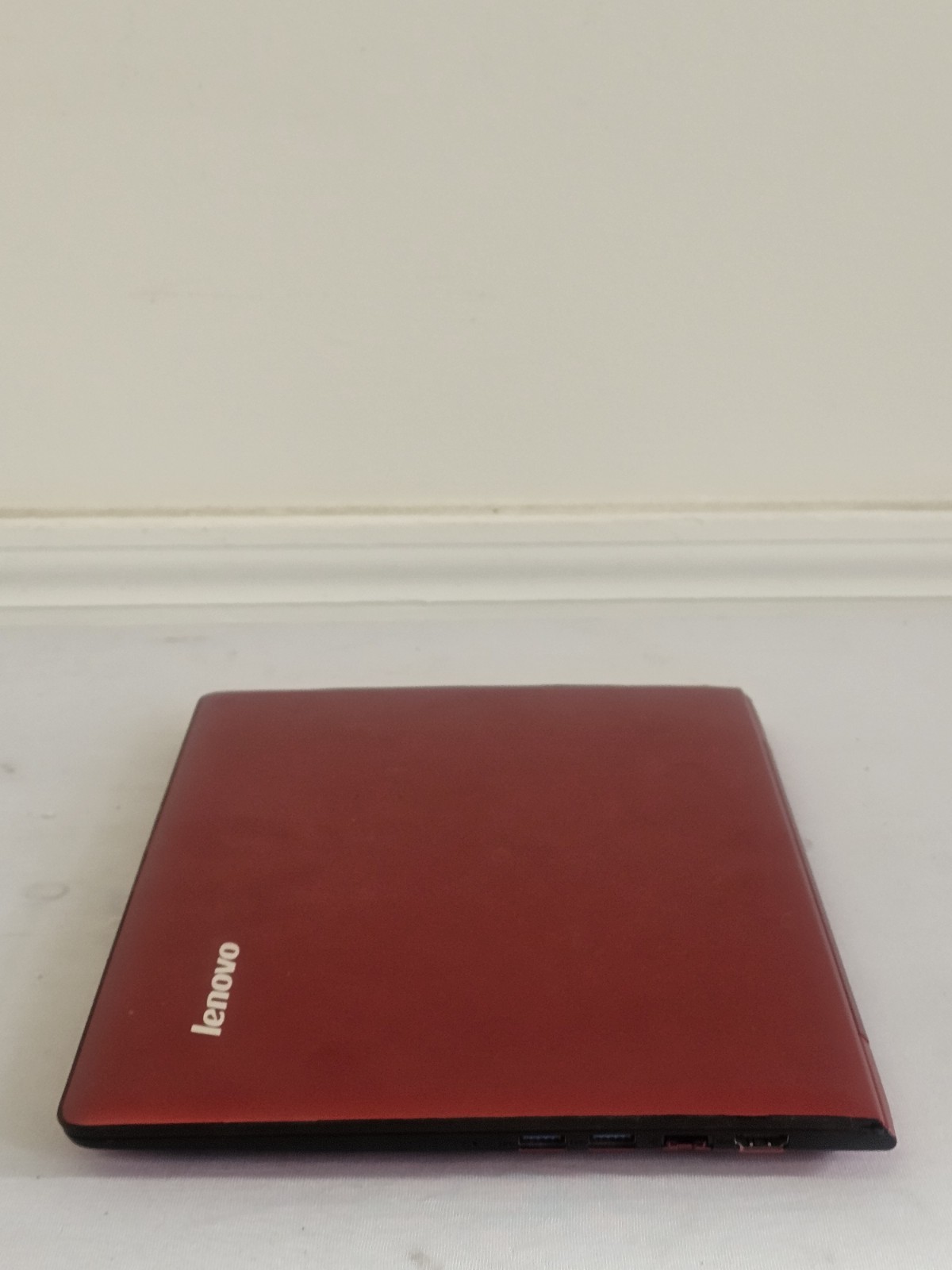 Lenovo V31-70 Laptop – Intel i5-5200u – 8GB RAM – 128GB SSD – Windows 10 – READ