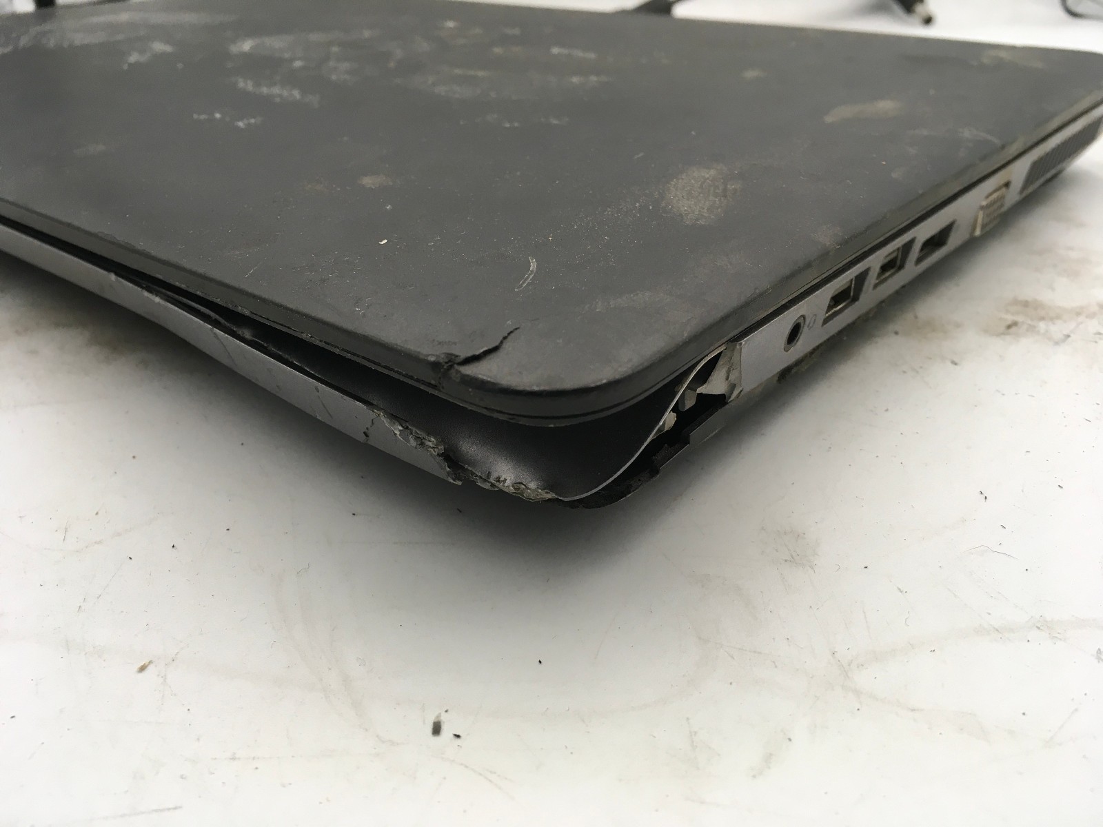 HP PROBOOK 650 G1 – FOR PARTS – INTEL I5 4TH GEN – NO RAM – BROKEN LCD -READ- BB