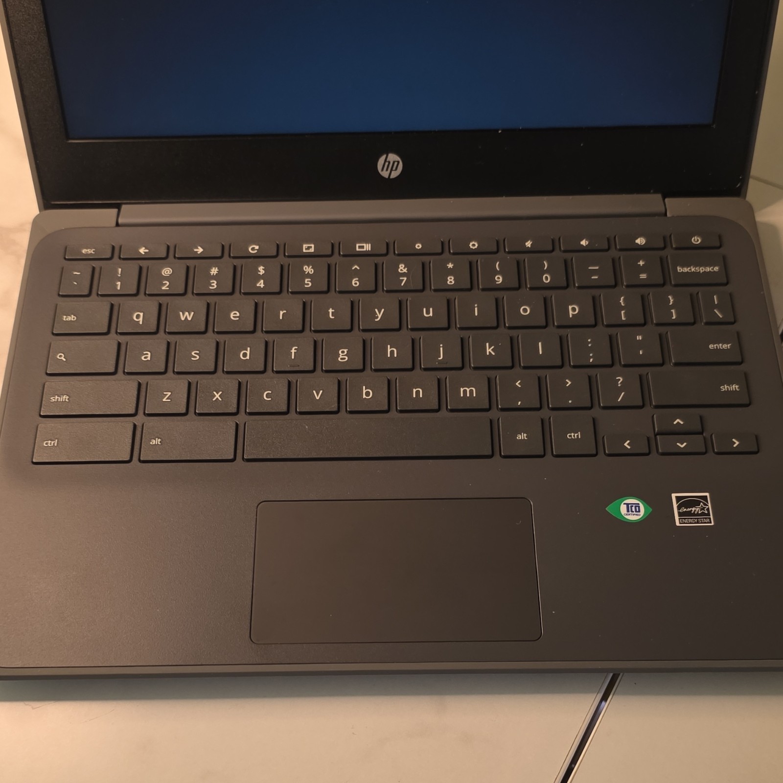 ​HP Chromebook 11A G8 EE – GOOD Condition-Includes Gumdrop Case-FOR PARTS/LOCKED