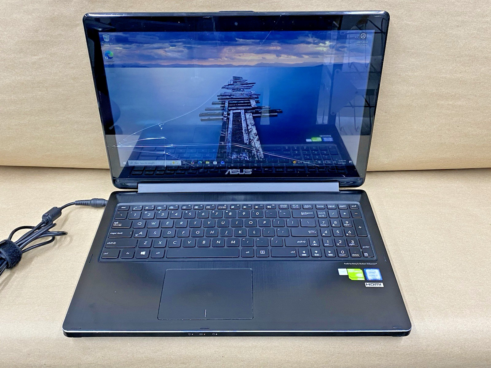 Asus Q552UB – 16″ 1920×1080 – i7-6500U – 8GB – 128GB SSD – Windows 10 Pro