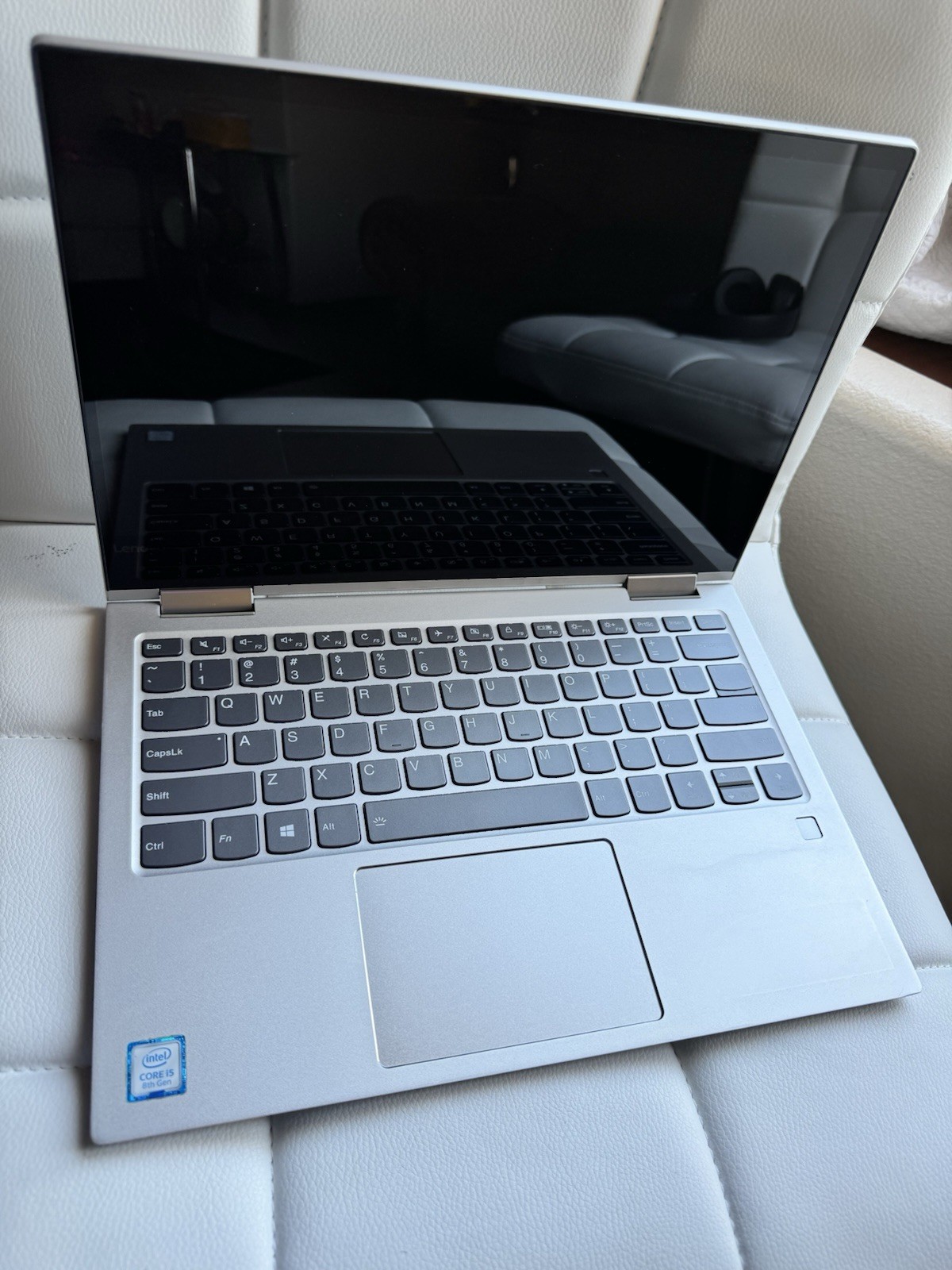 Lenovo YOGA 730-13IKB 81CT Core i5-8250U @1.6GHz 8GB Ram 256GB SSD Not Touch Scr