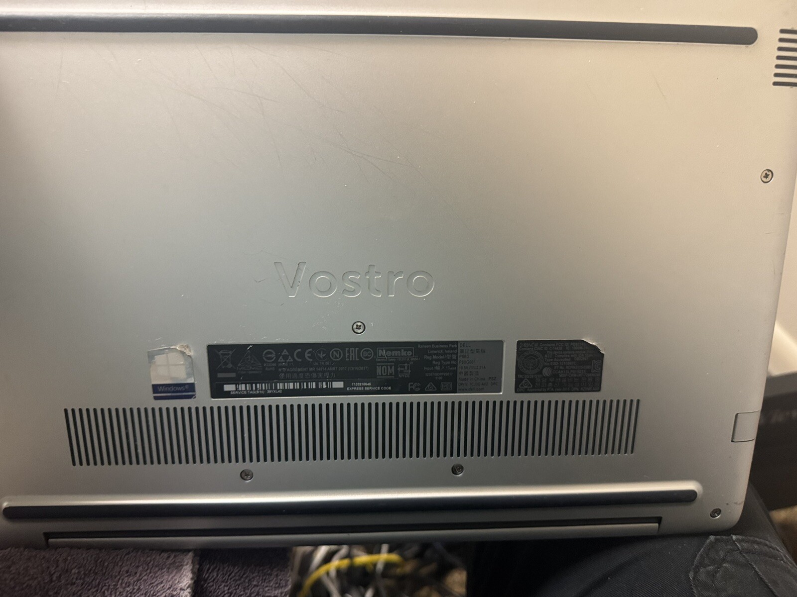 Dell Vostro 5471 i5-8250U, 8GB RAM, 250GB SSD Service Tag 39yxl42