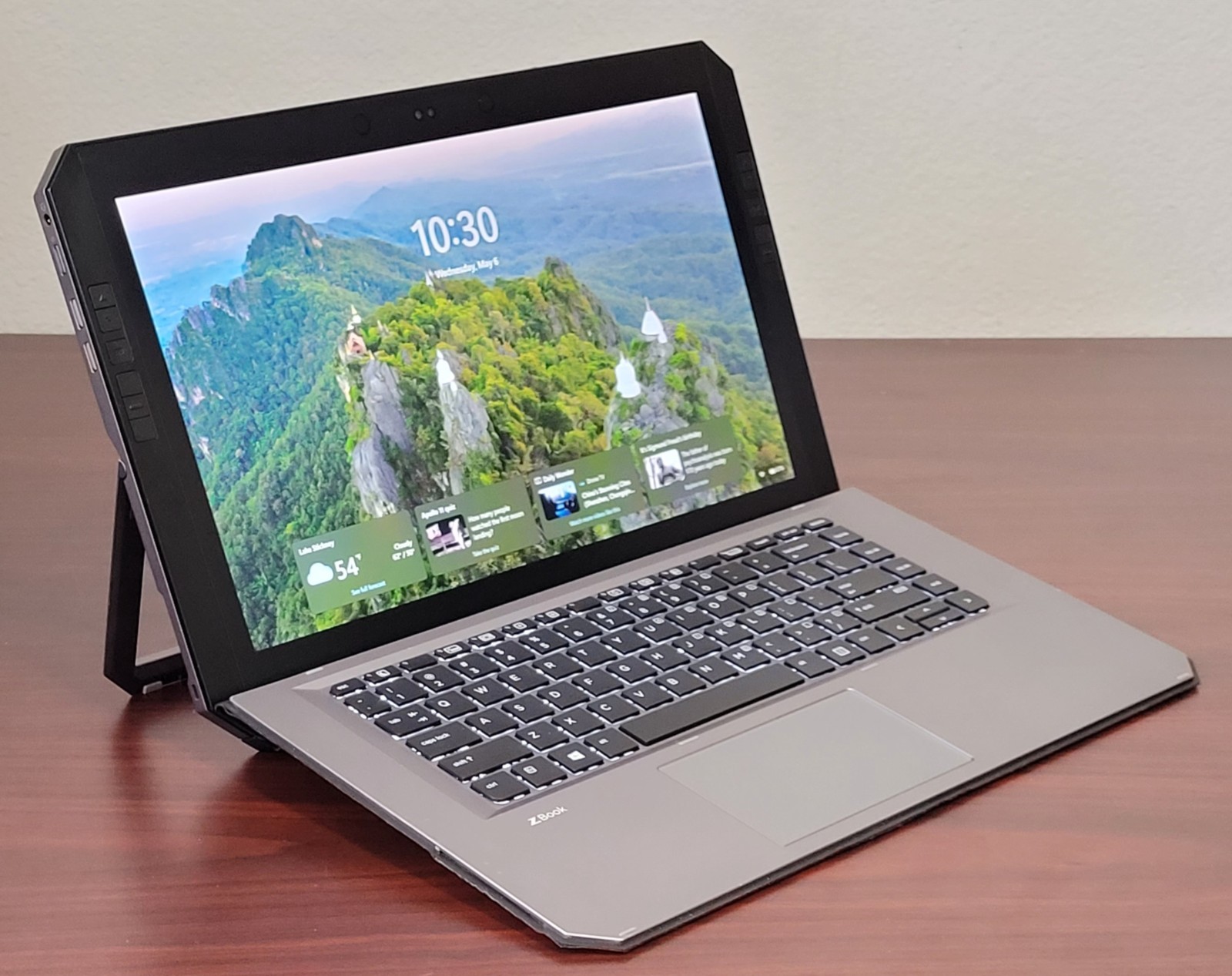 HP ZBook x2 G4 Tablet 4K IPS, i7-7600U 2.80GHz 16GB 256GB SSD Win 11 Quadro M620
