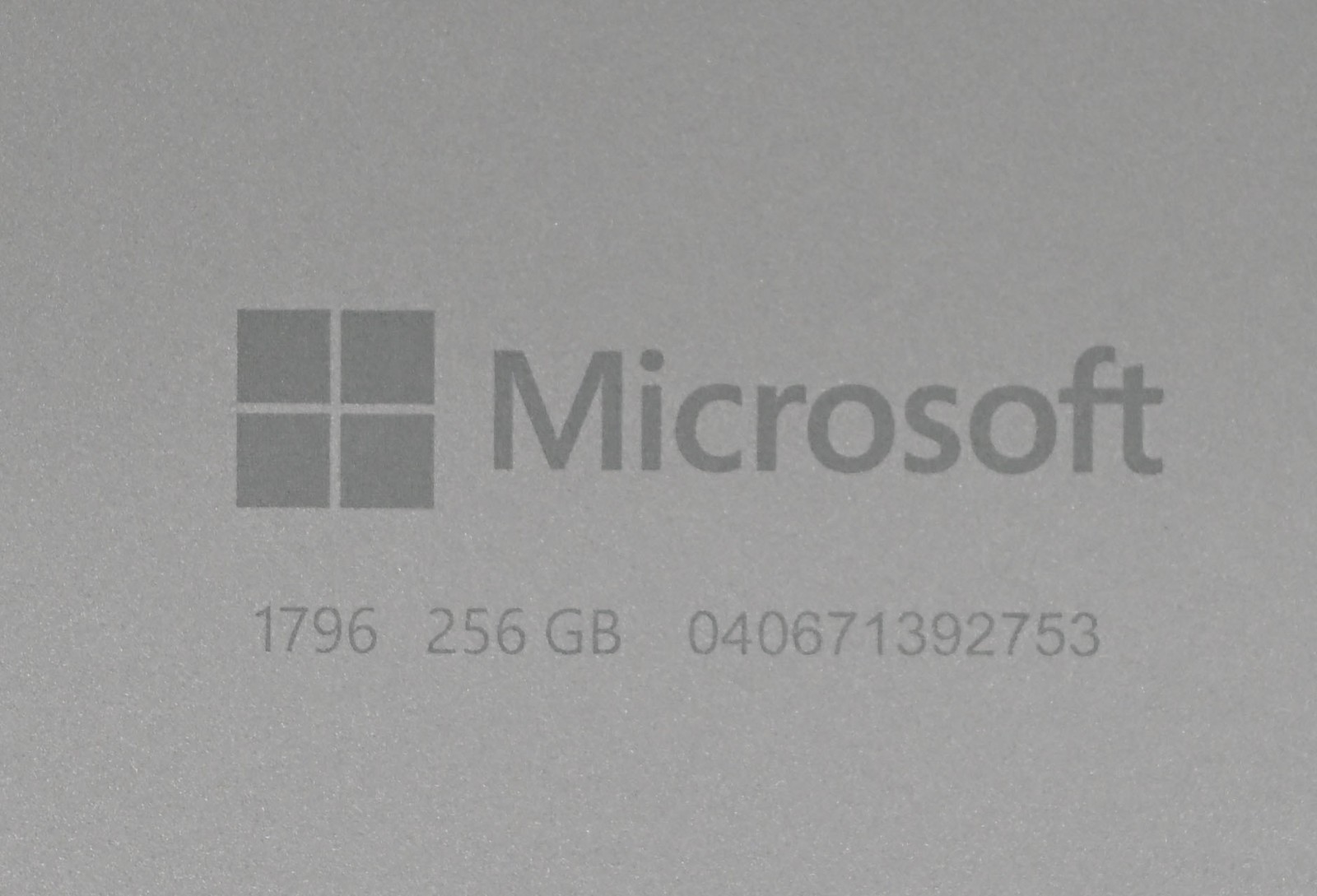 Microsoft Surface Pro 6 1796 i7-8650 1.9GHz 8GB RAM 256GB SSD Win 10P