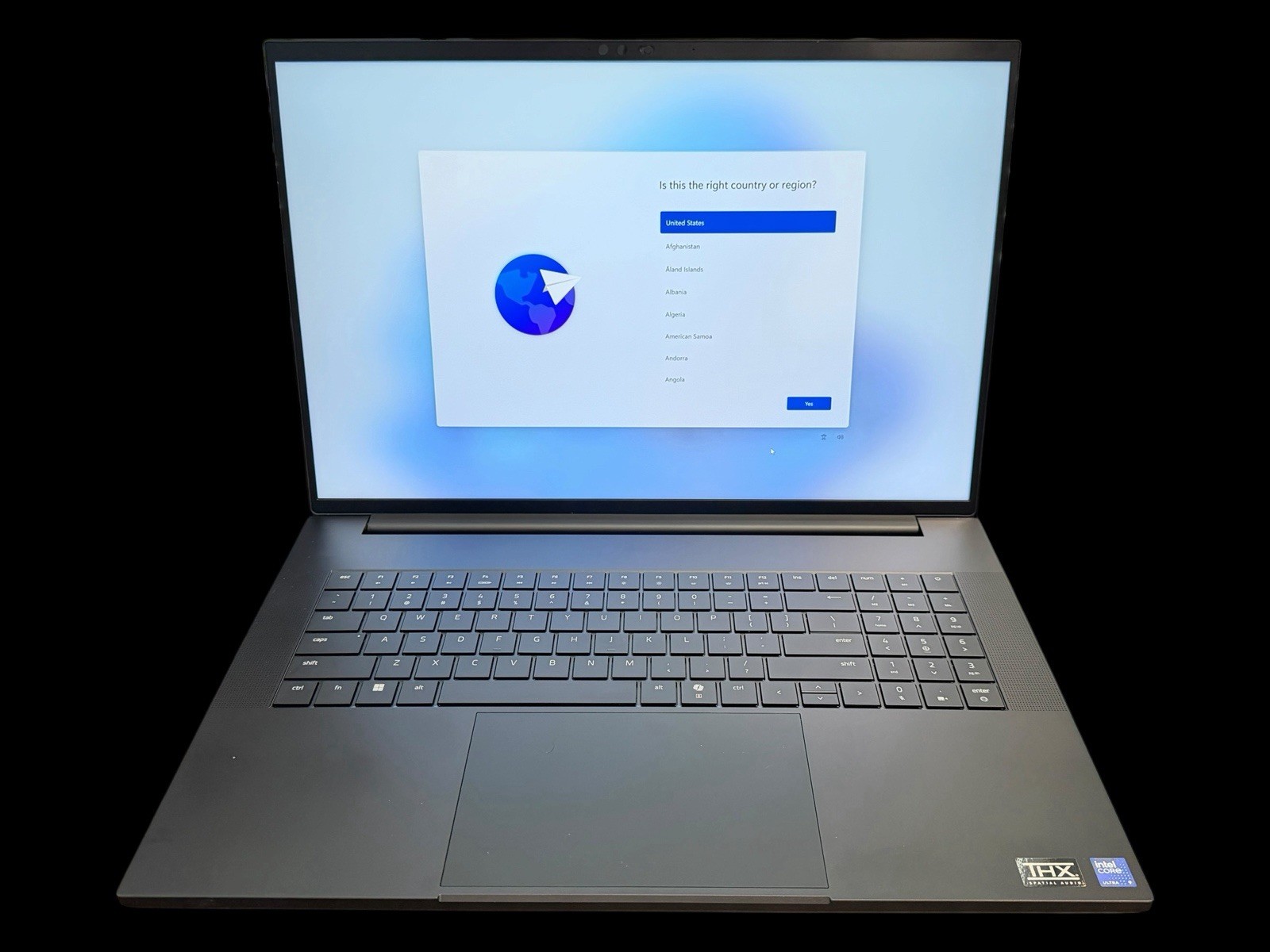 Razer Blade 18 Gaming Laptop – RTX 5090 | Intel Ultra 9 275HX | 64GB RAM | 4TB