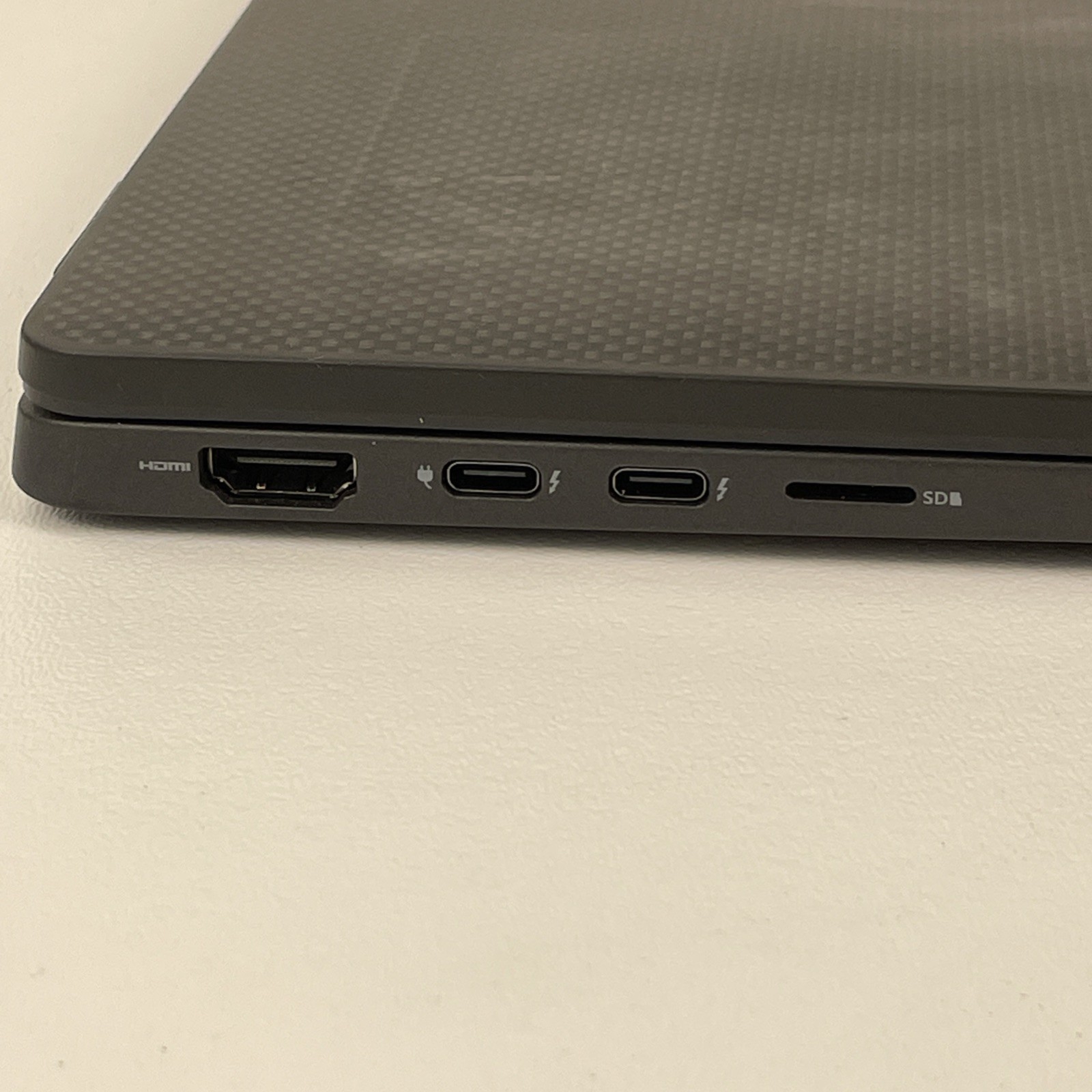 Dell Latitude 7410 Laptop i7 16GB RAM 238GB SSD 14″ FHD Touchscreen Win 11 Pro