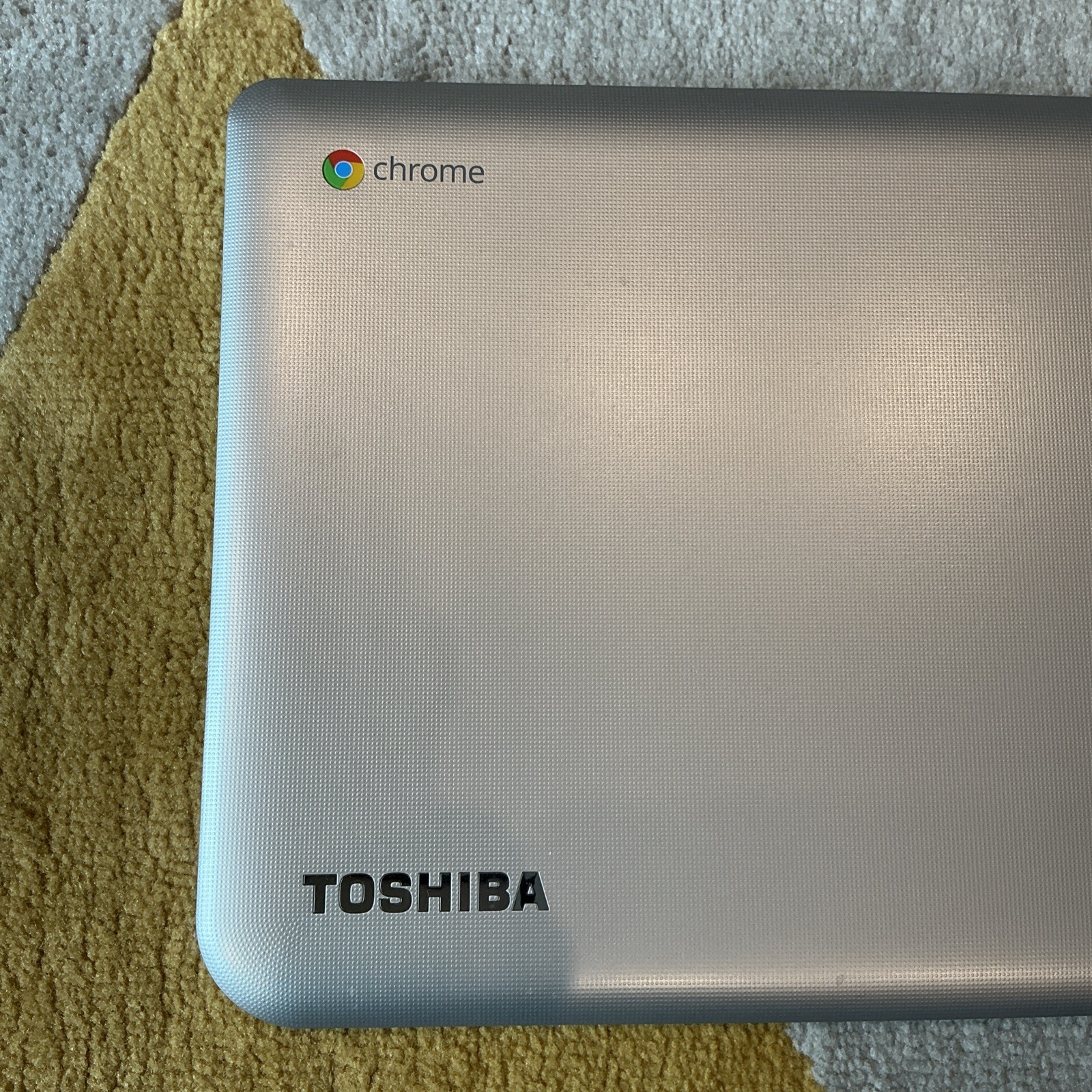 Toshiba Chromebook CB30-A3120 13.3″ CELERON 2955U 1.4ghz 2gb 16gb SSD