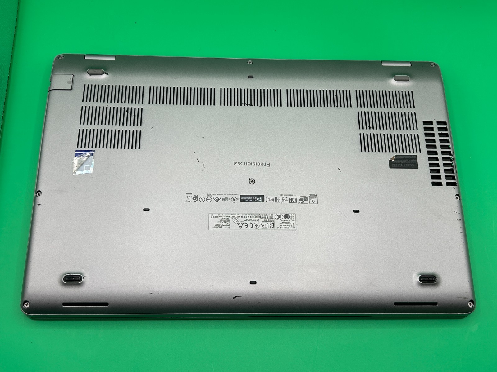 Dell Precision 3551 15.6″ i5-10400H 2.6GHz 8GB RAM No SSD No OS Laptop